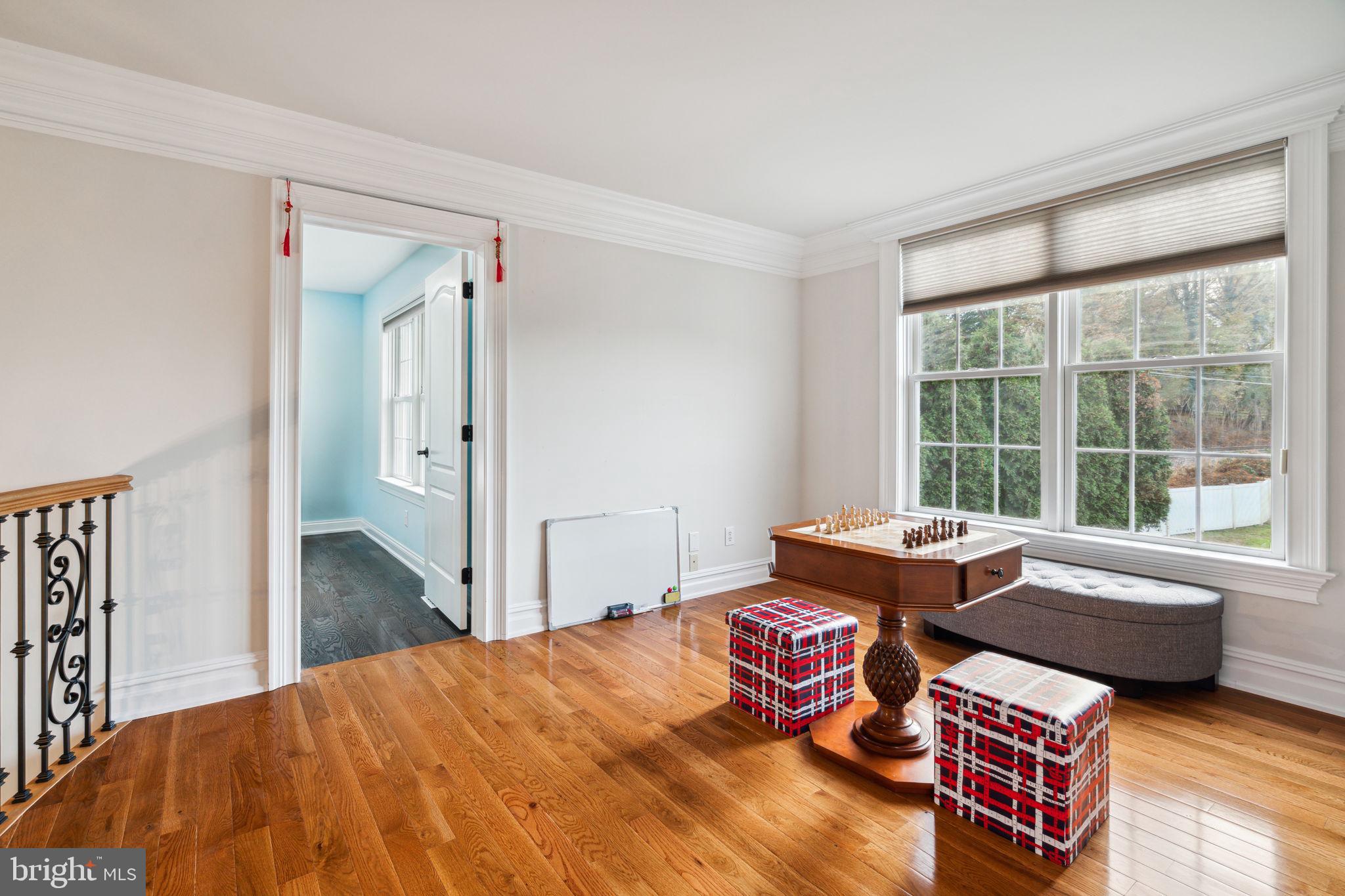 MEADOWBROOK - Residential