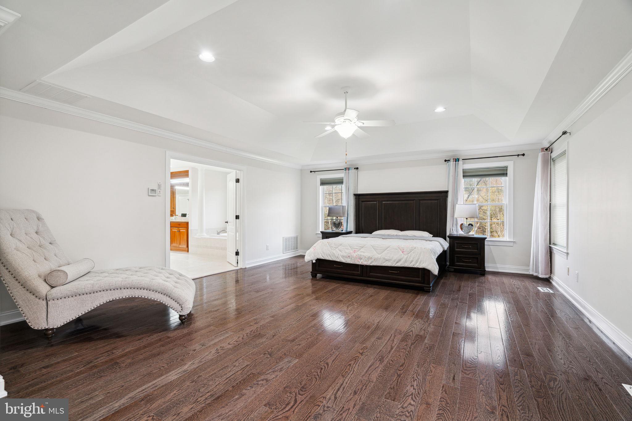 MEADOWBROOK - Residential