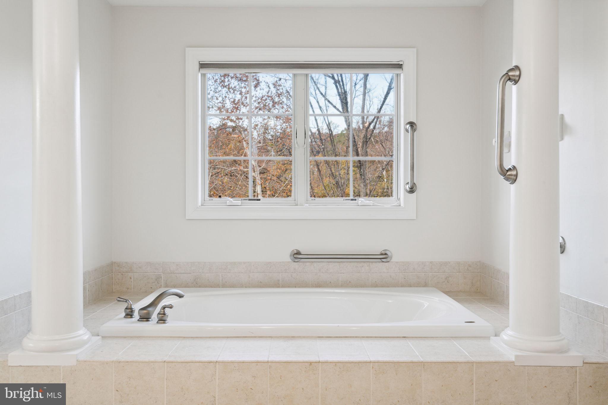 MEADOWBROOK - Residential