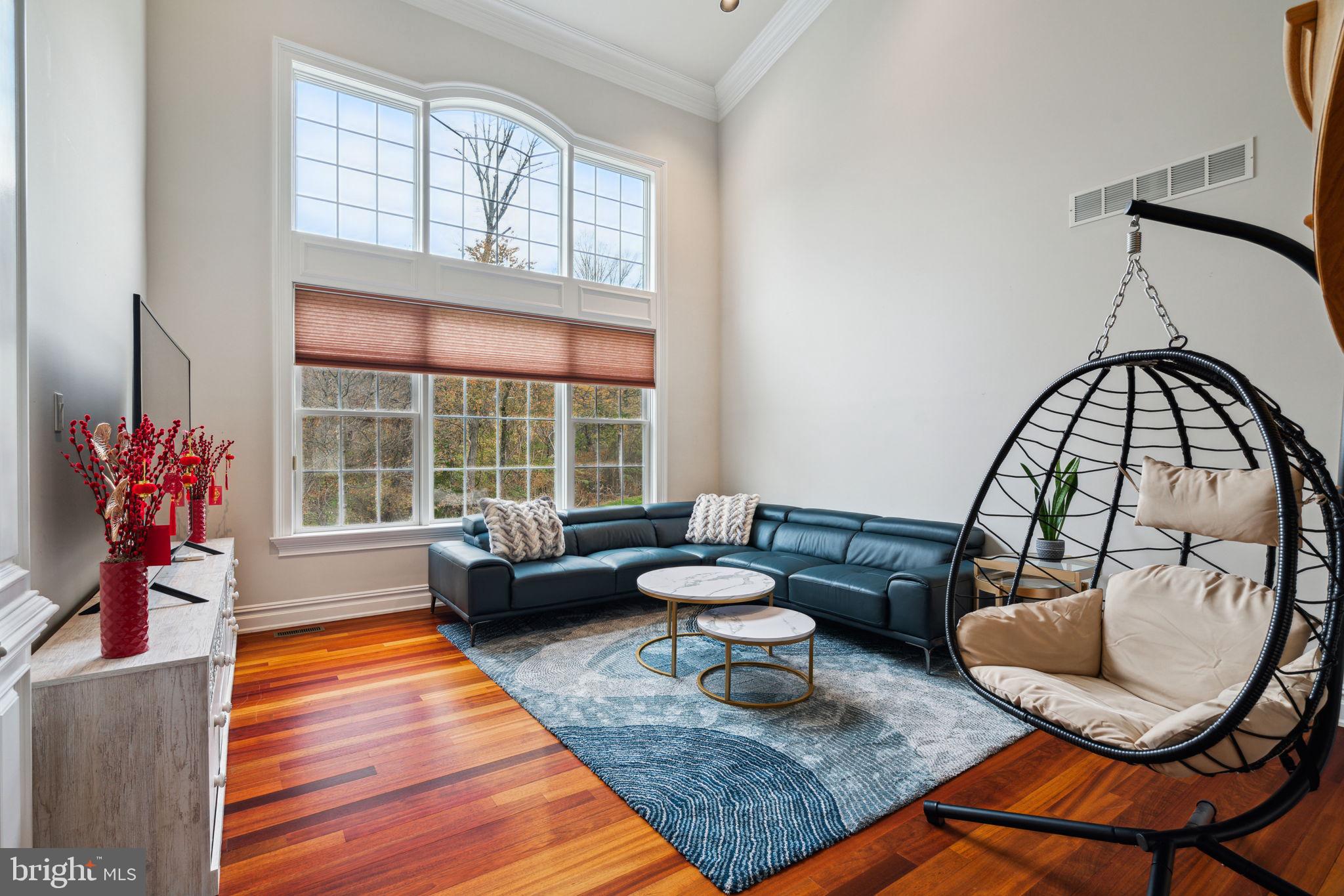 MEADOWBROOK - Residential