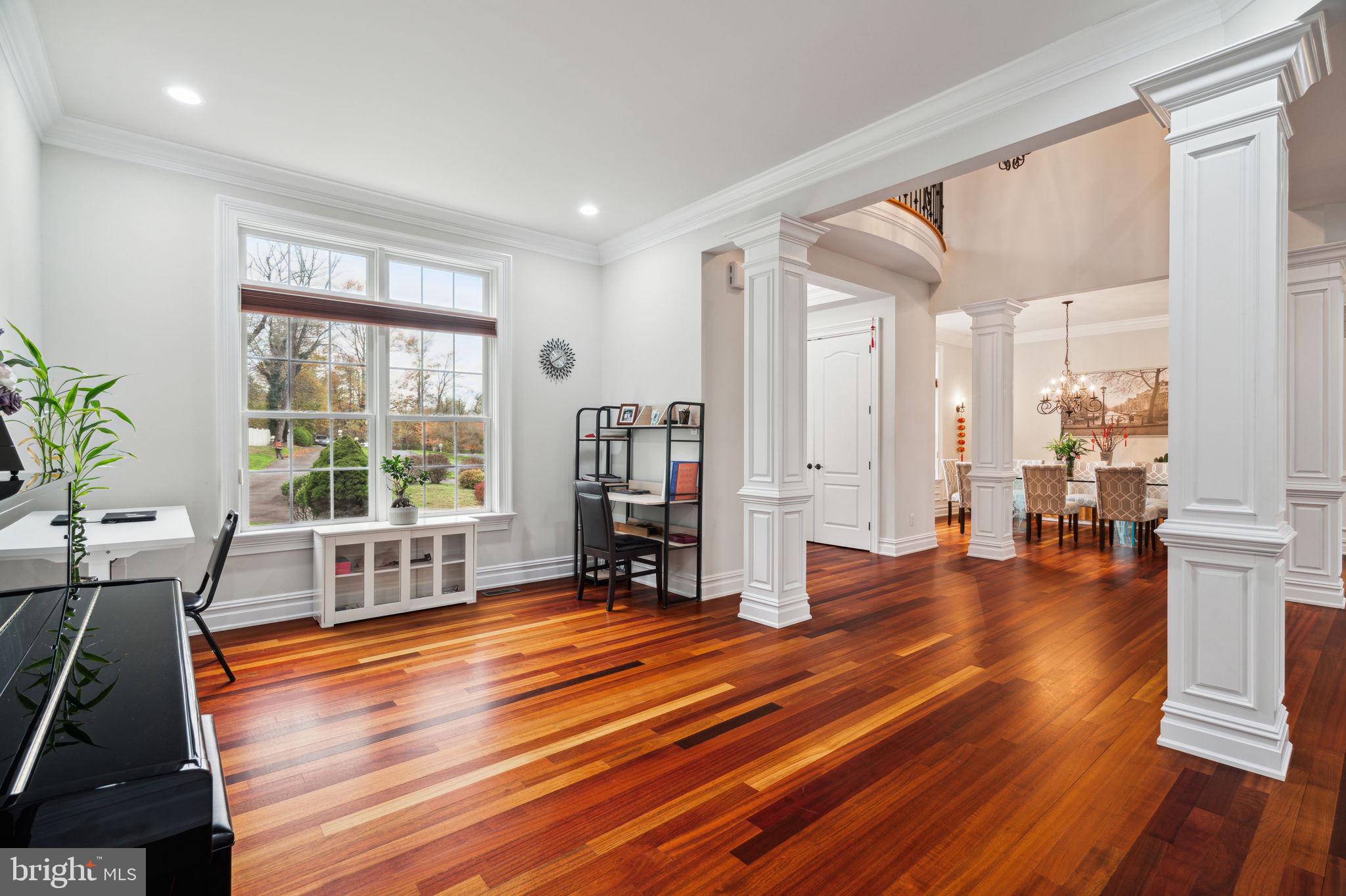 MEADOWBROOK - Residential