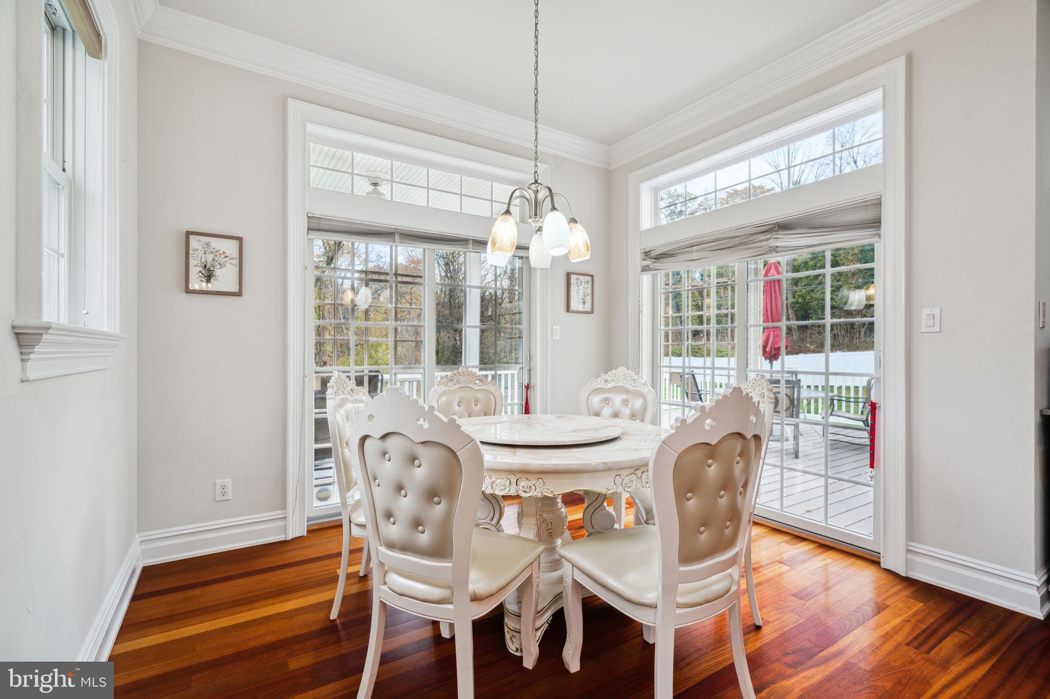 MEADOWBROOK - Residential