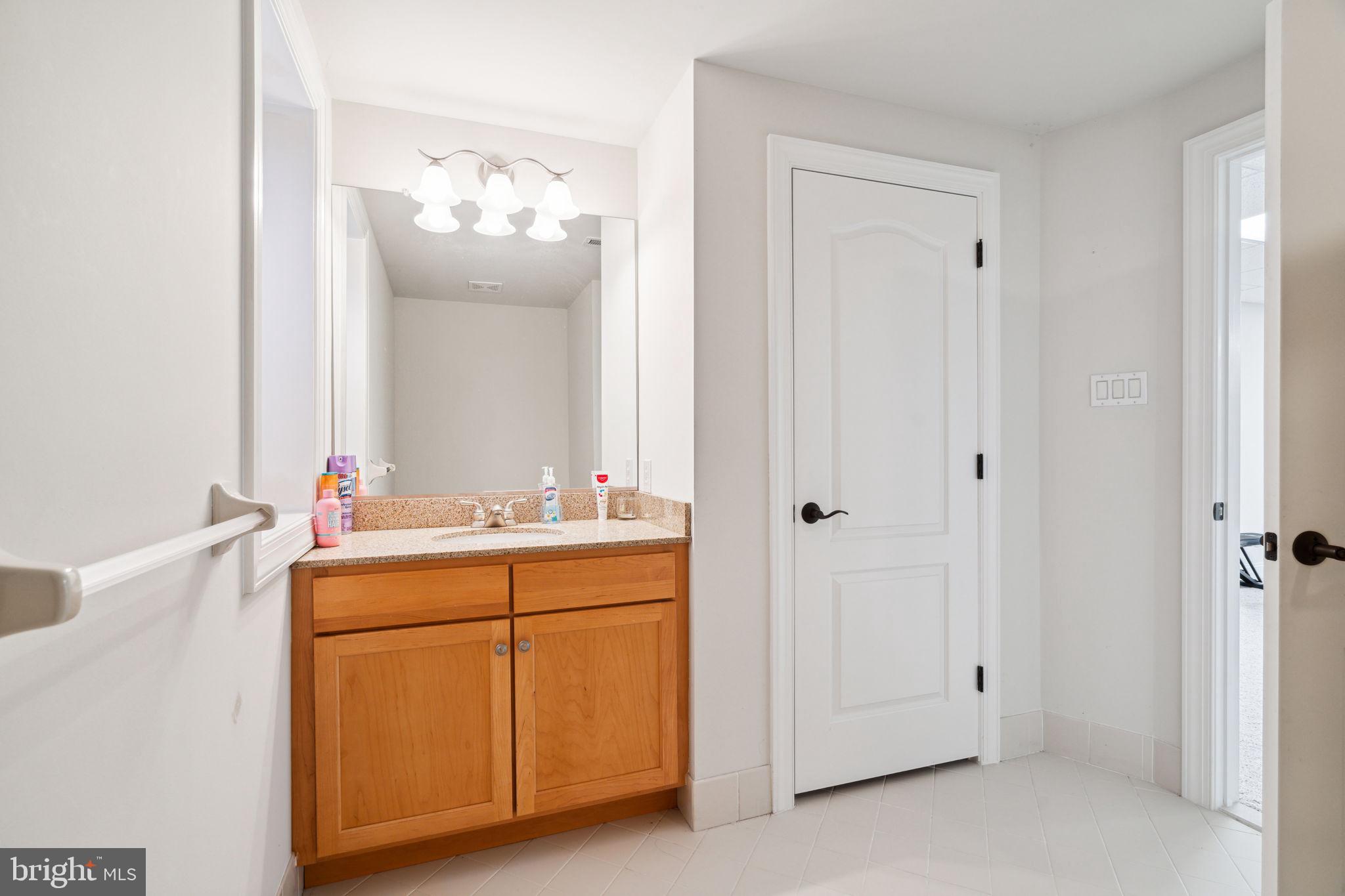 MEADOWBROOK - Residential