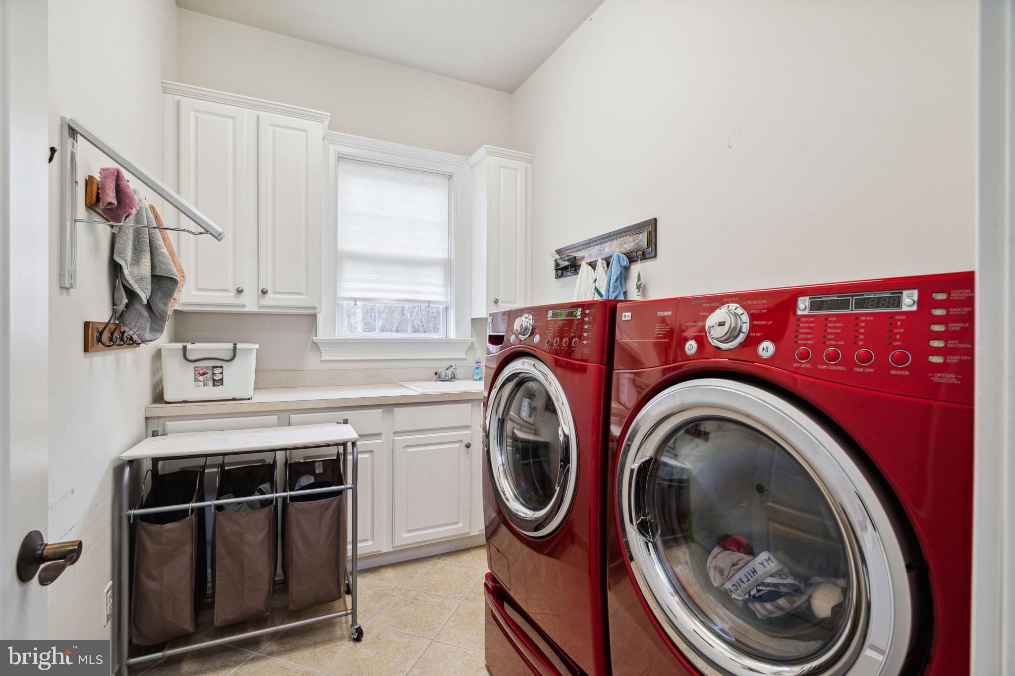 MEADOWBROOK - Residential