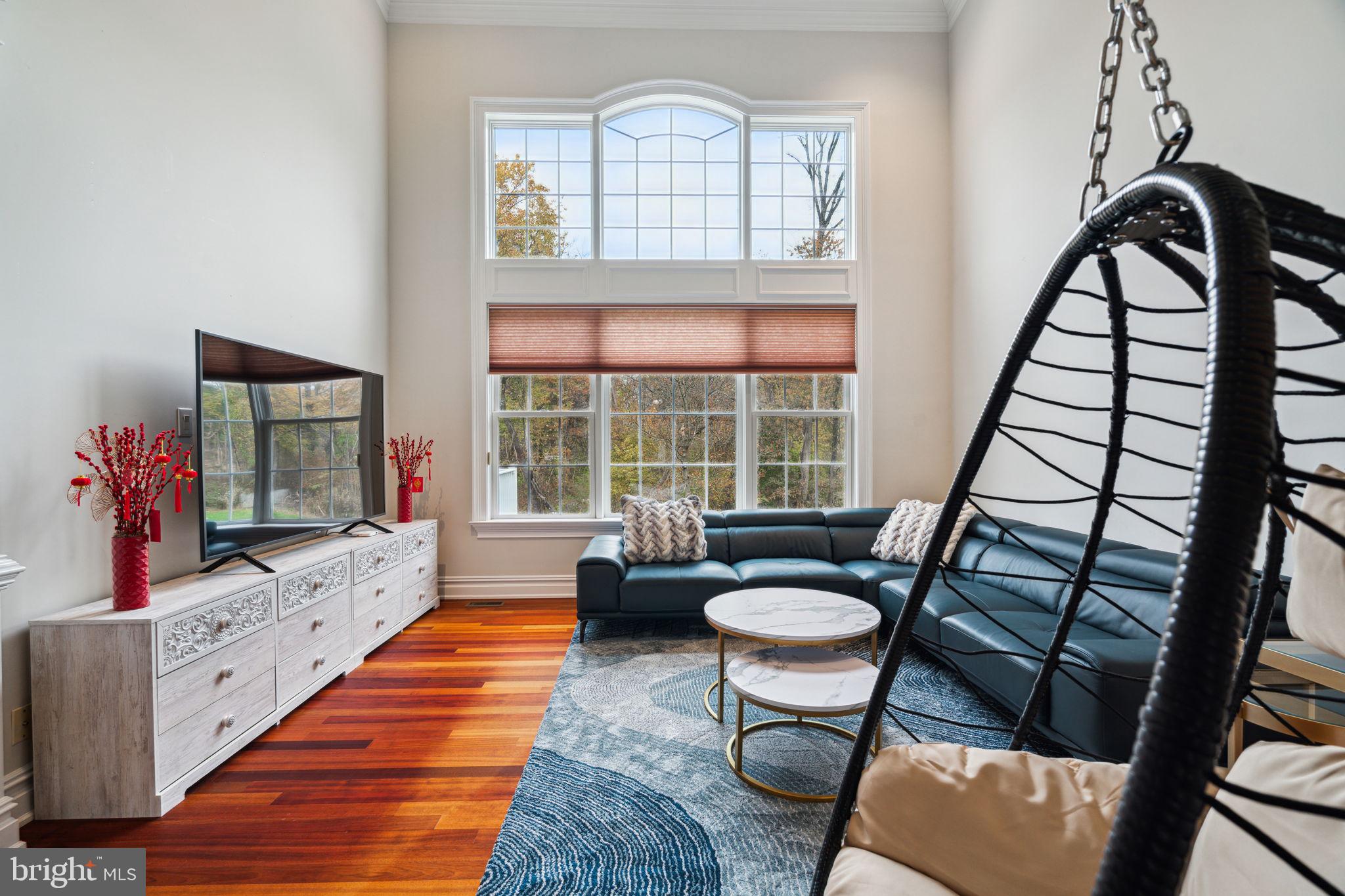 MEADOWBROOK - Residential