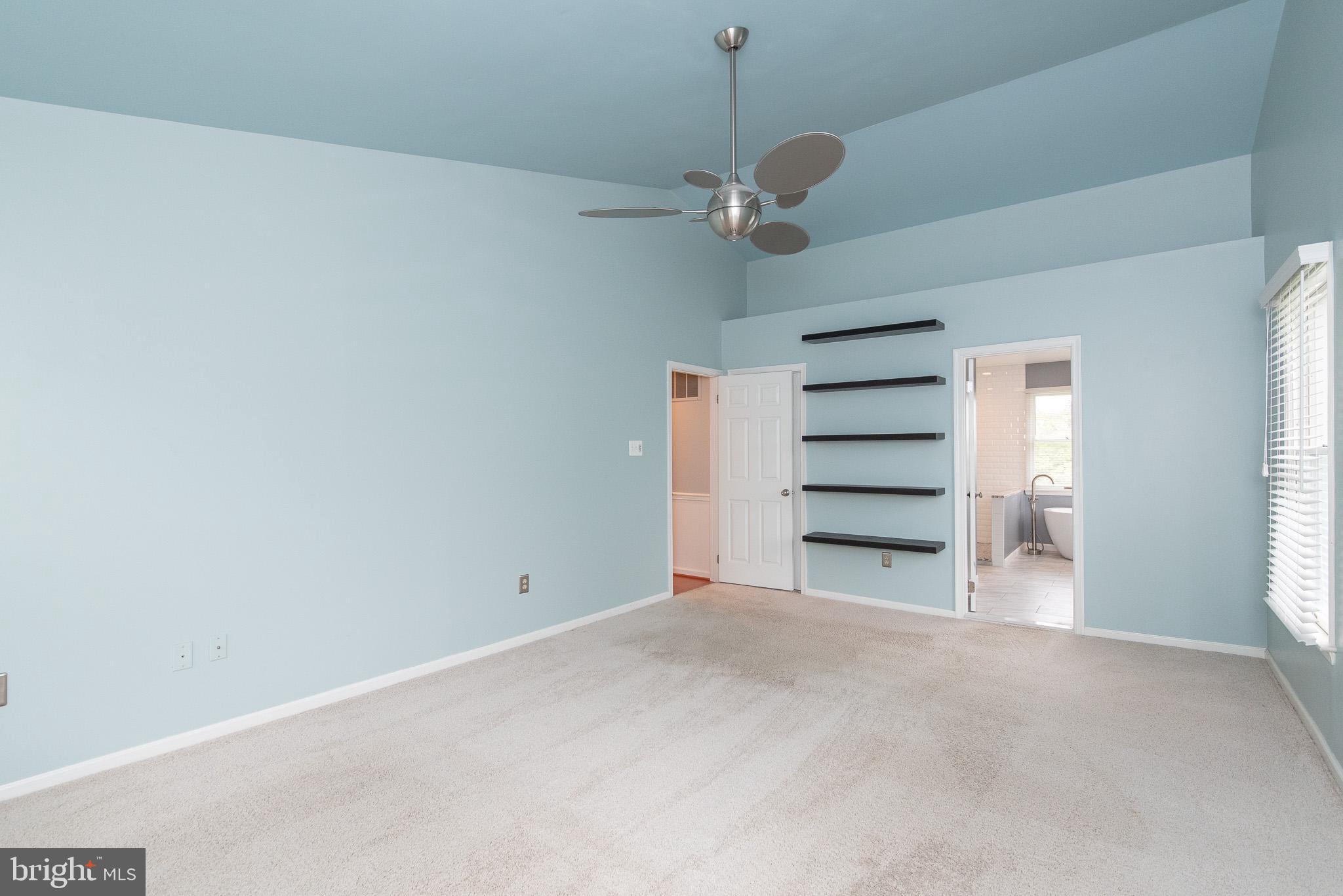 MIDDLETOWN RIDGE - Residential