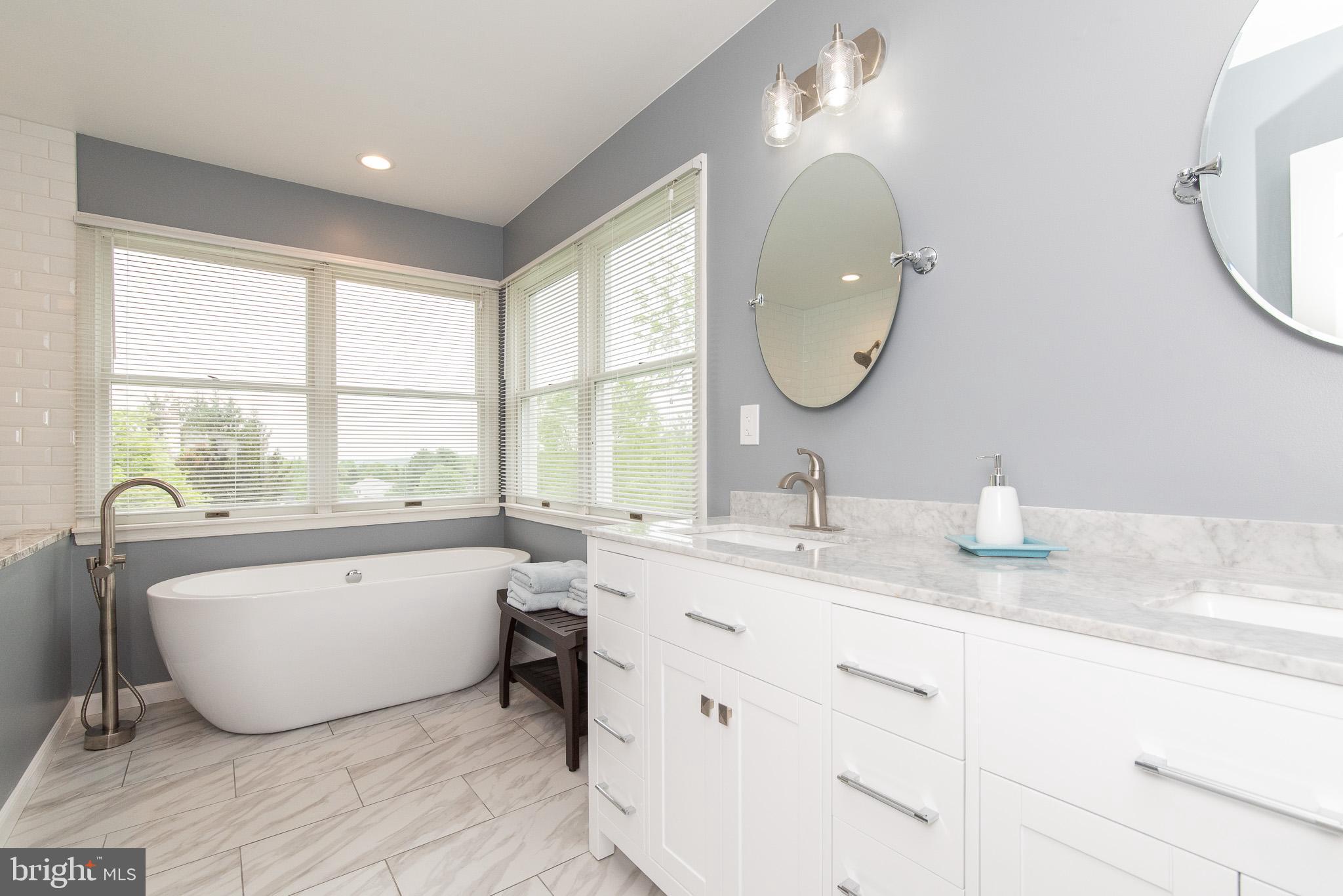 MIDDLETOWN RIDGE - Residential