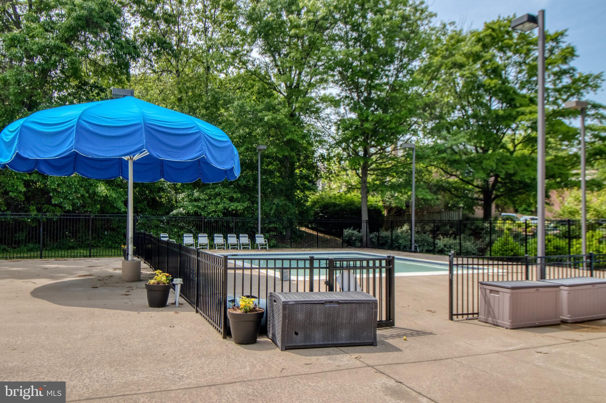 HUNTER VILLAGE - Residential