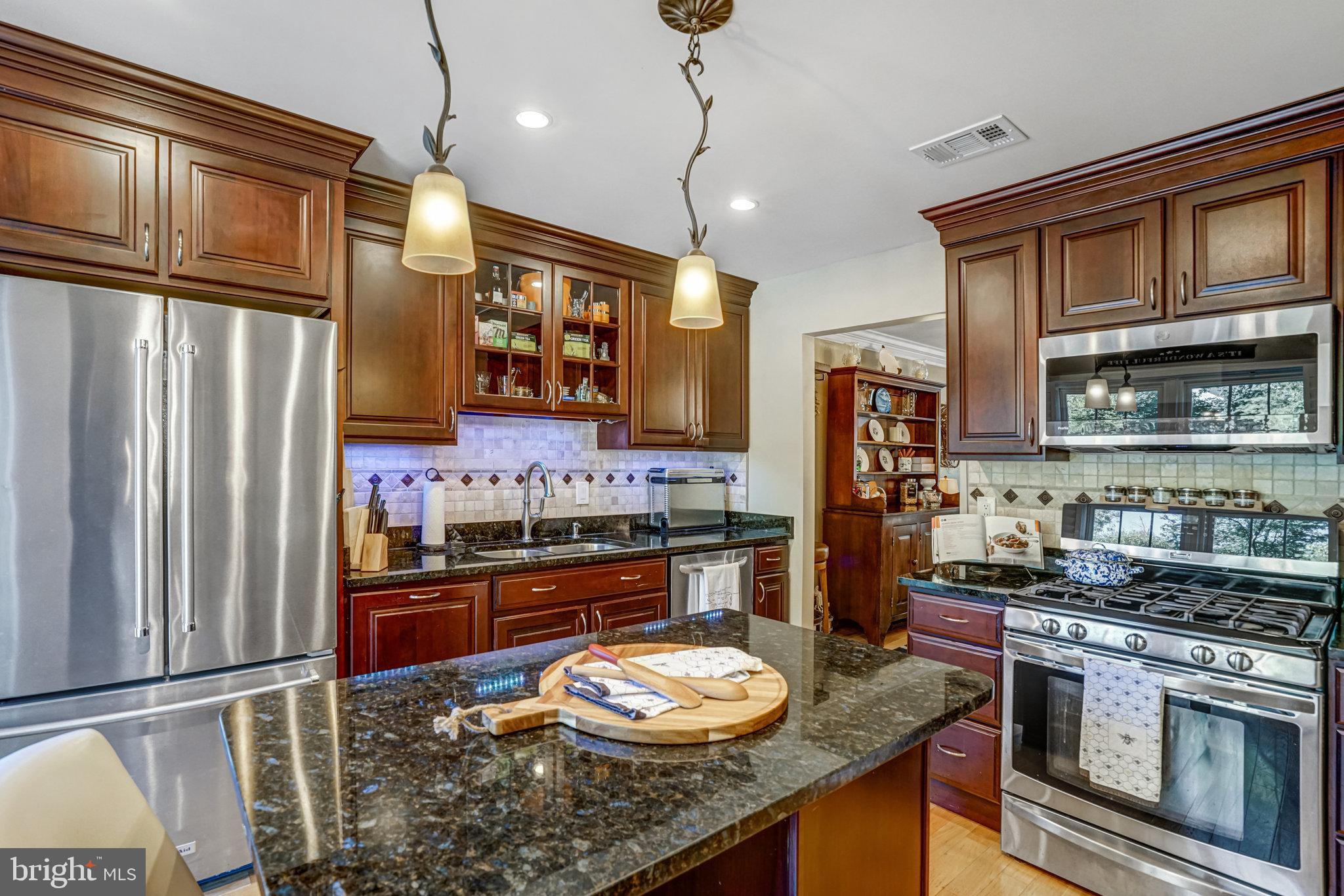 HUNTER VILLAGE - Residential