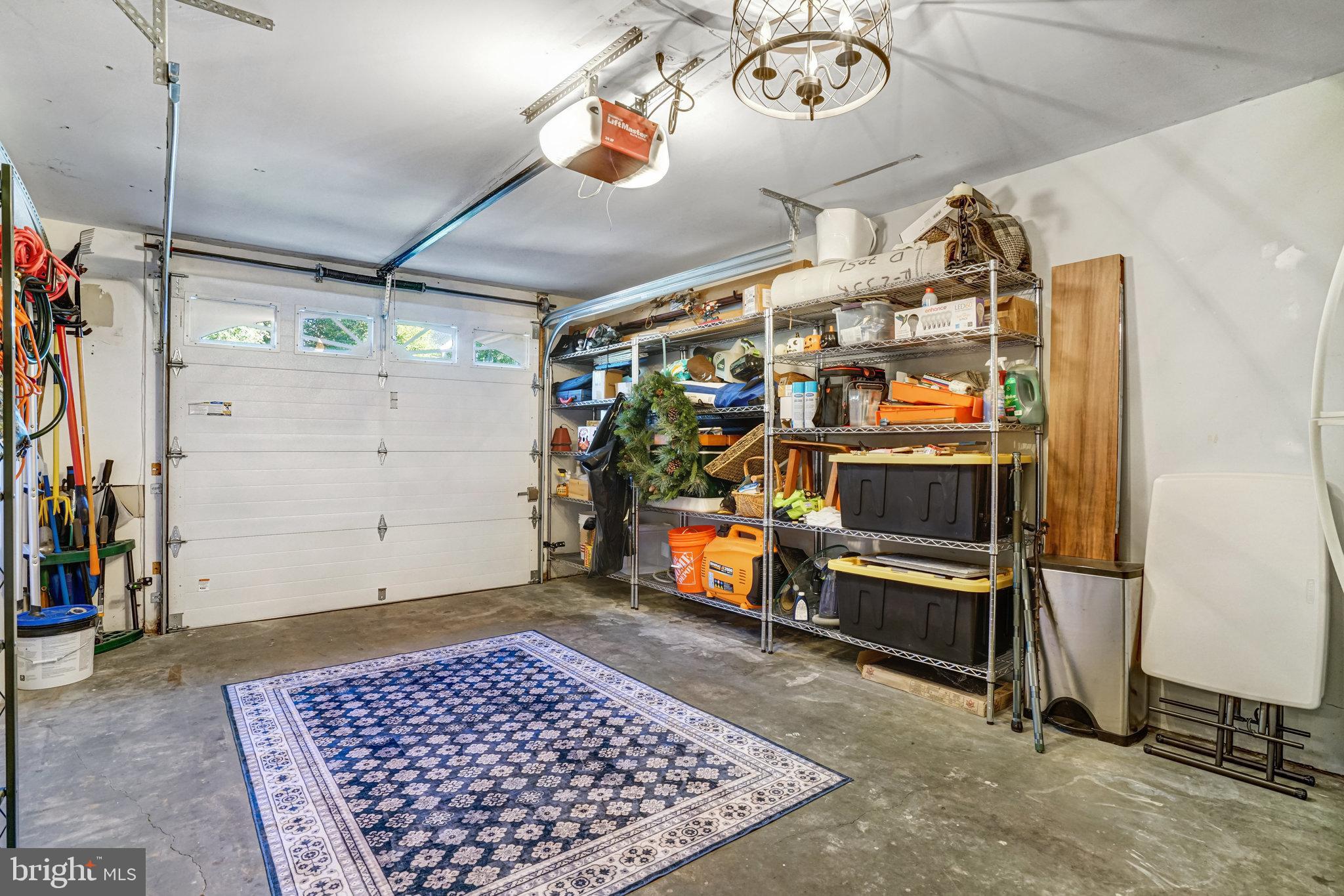 HUNTER VILLAGE - Residential