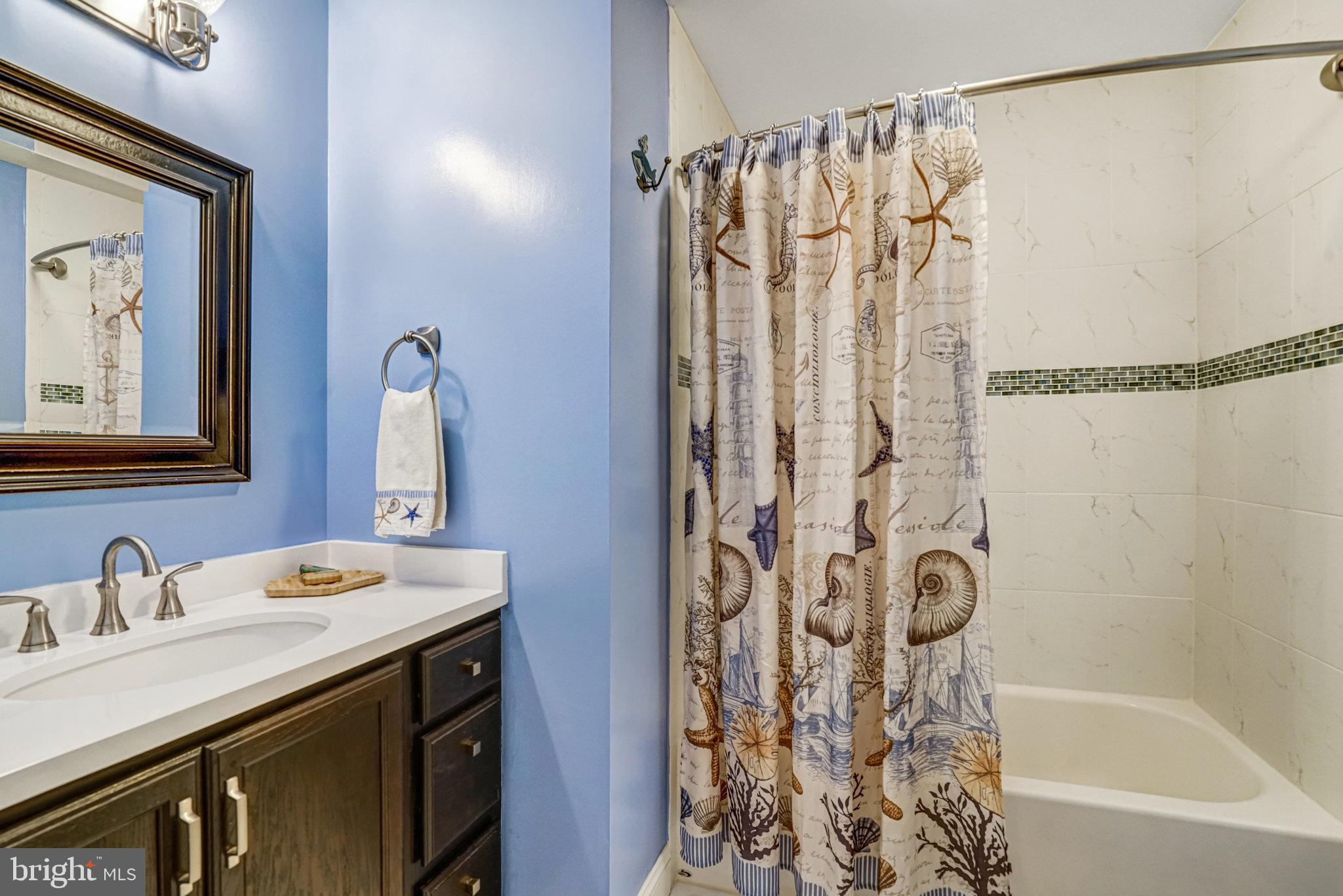 HUNTER VILLAGE - Residential