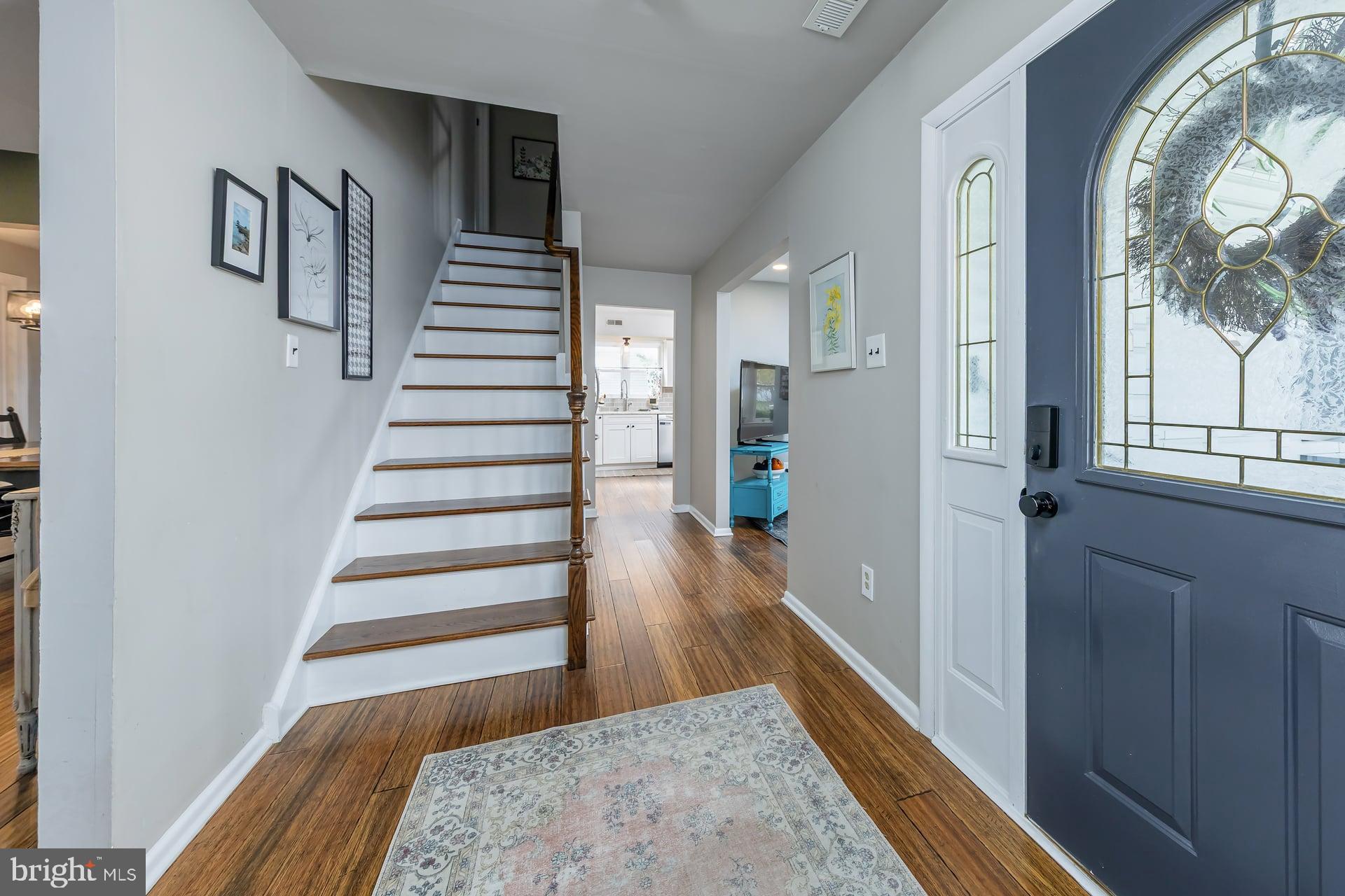 108 MEADOWVIEW CIRCLE