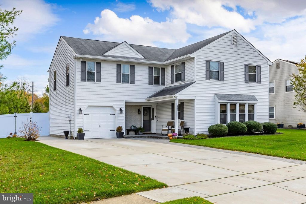 Photo of 108 Meadowview Circle, MARLTON, NJ 08053 (MLS # NJBL2098490)