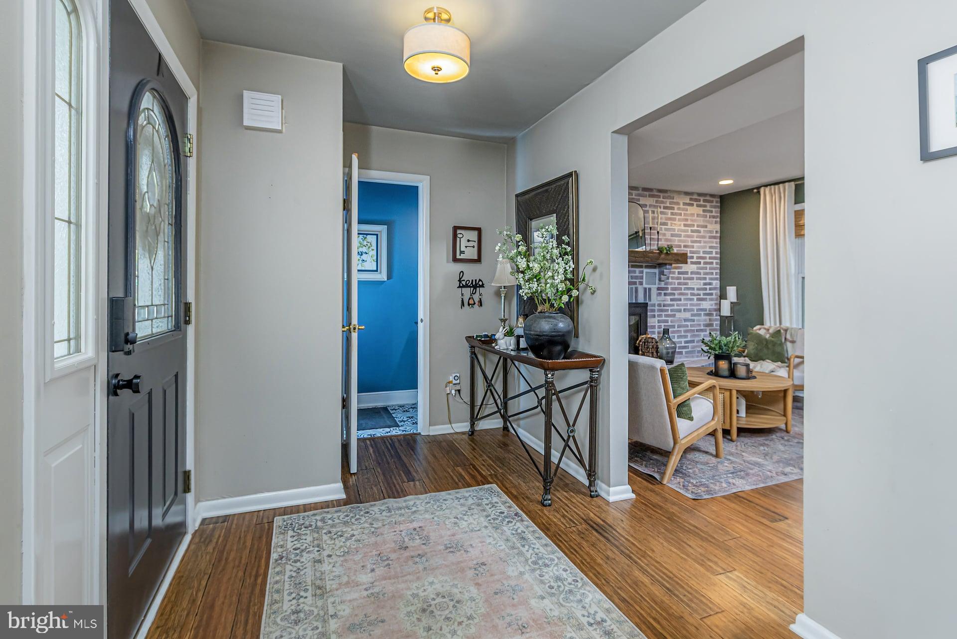 108 MEADOWVIEW CIRCLE