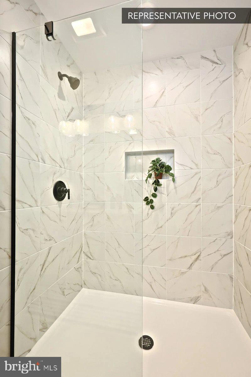 ELIZABETH VILLAGE - Residential