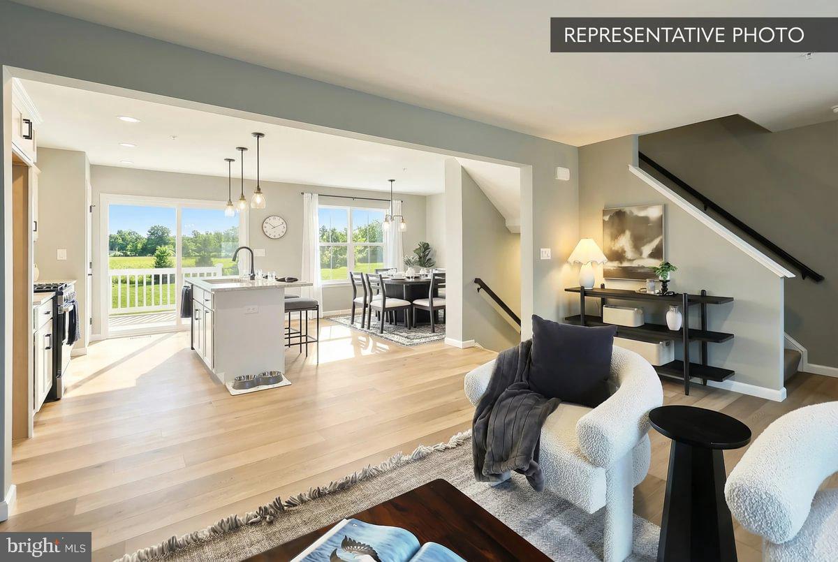 ELIZABETH VILLAGE - Residential