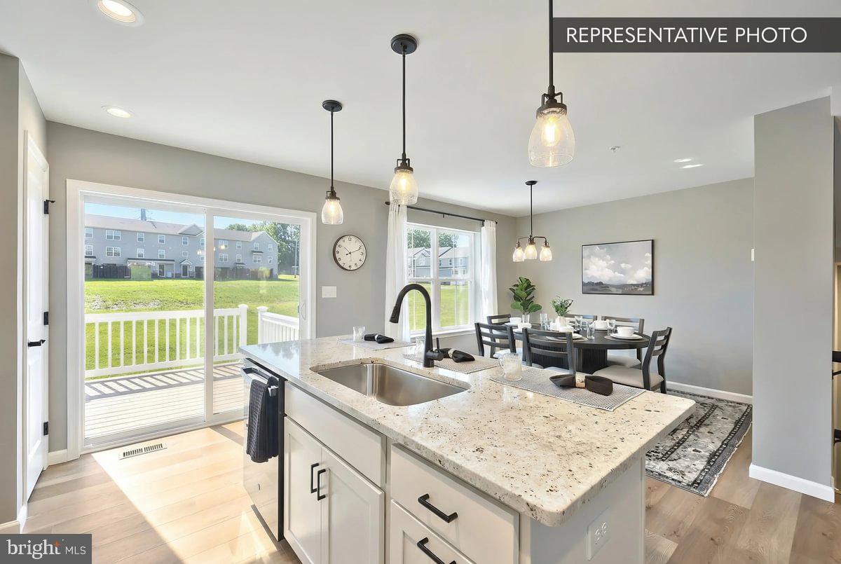 ELIZABETH VILLAGE - Residential