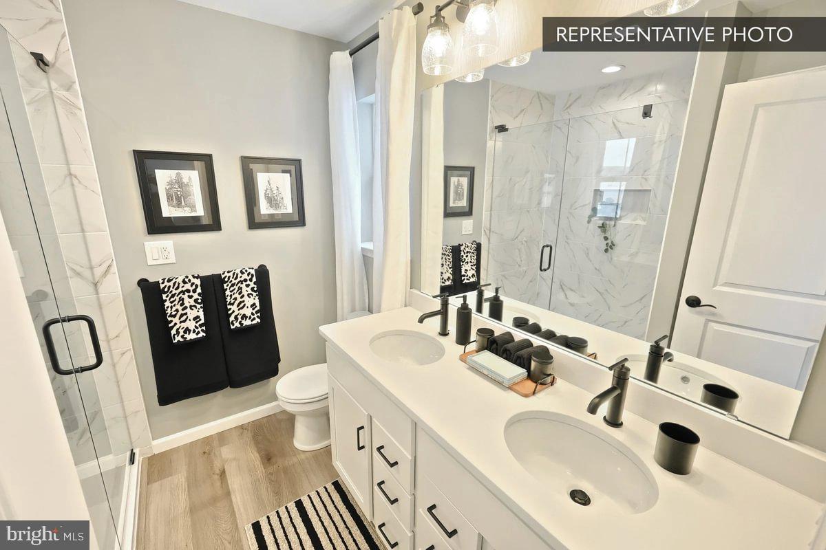 ELIZABETH VILLAGE - Residential