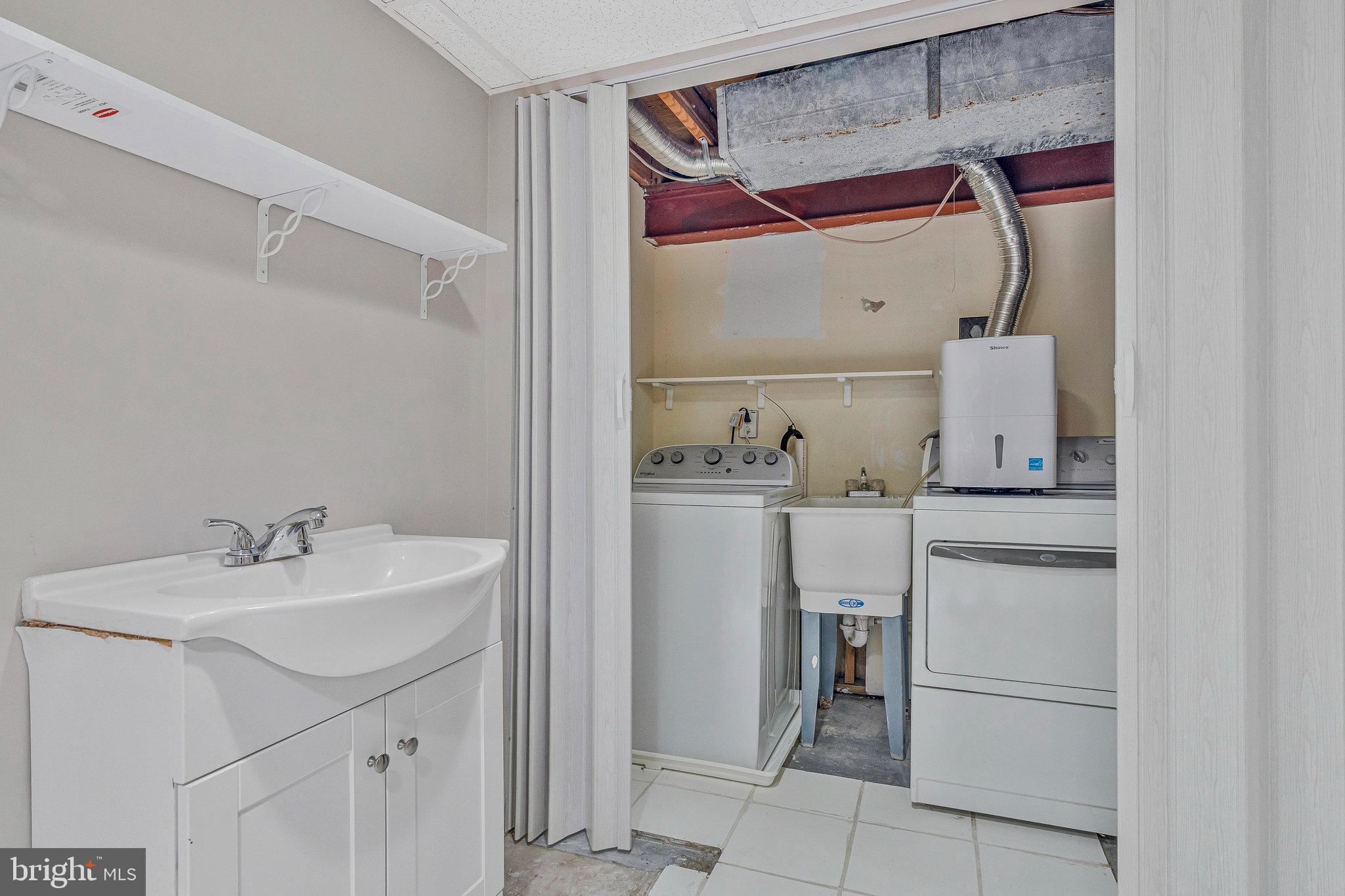 SHANNON STATION - Residential Lease