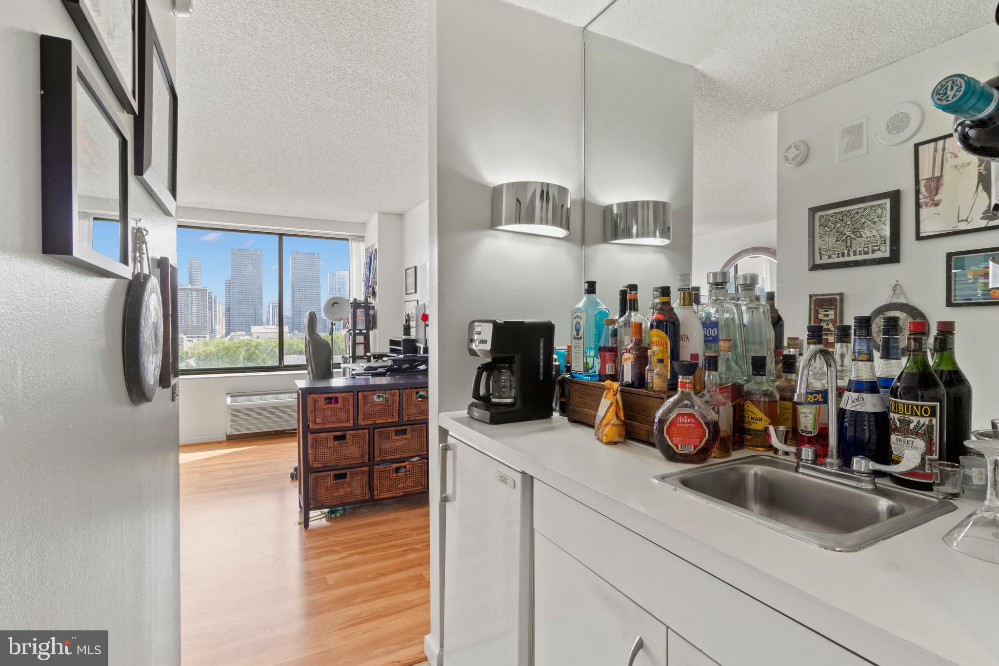 PHILADELPHIA - Residential Lease