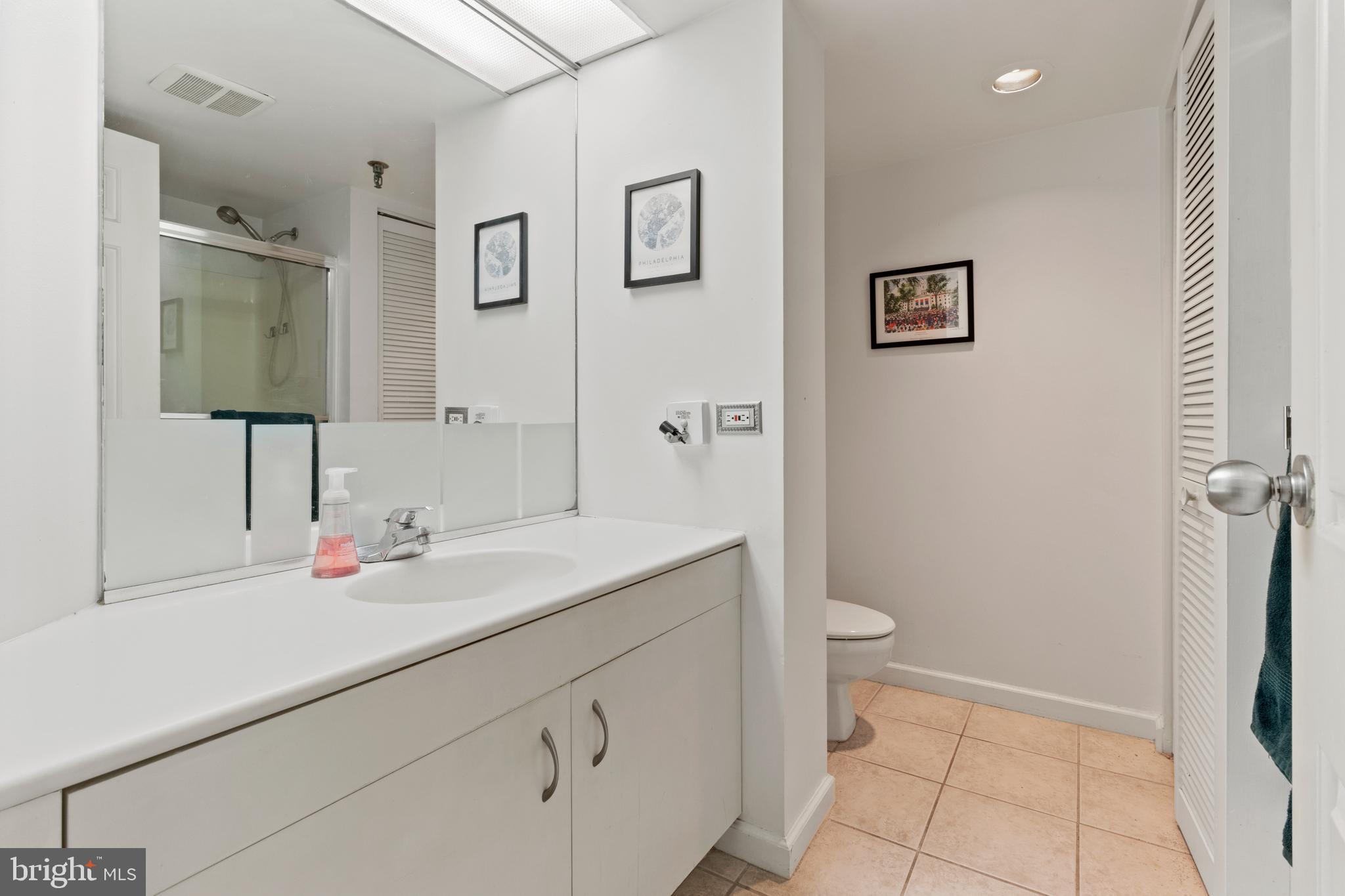 PHILADELPHIA - Residential Lease