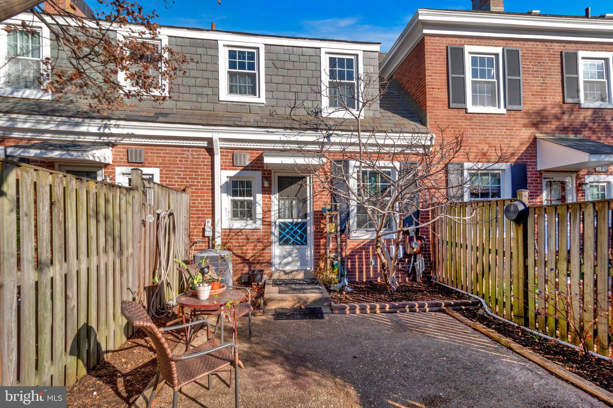 FAIRLINGTON ARBORS - Residential