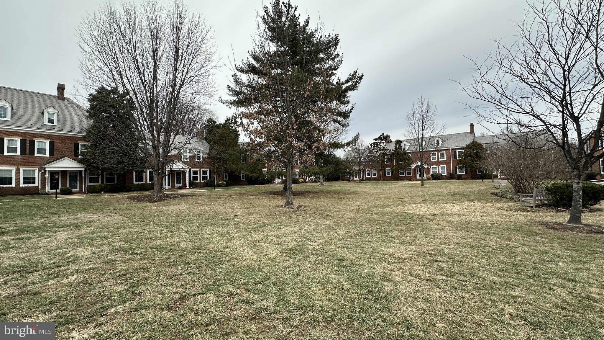 FAIRLINGTON ARBORS - Residential