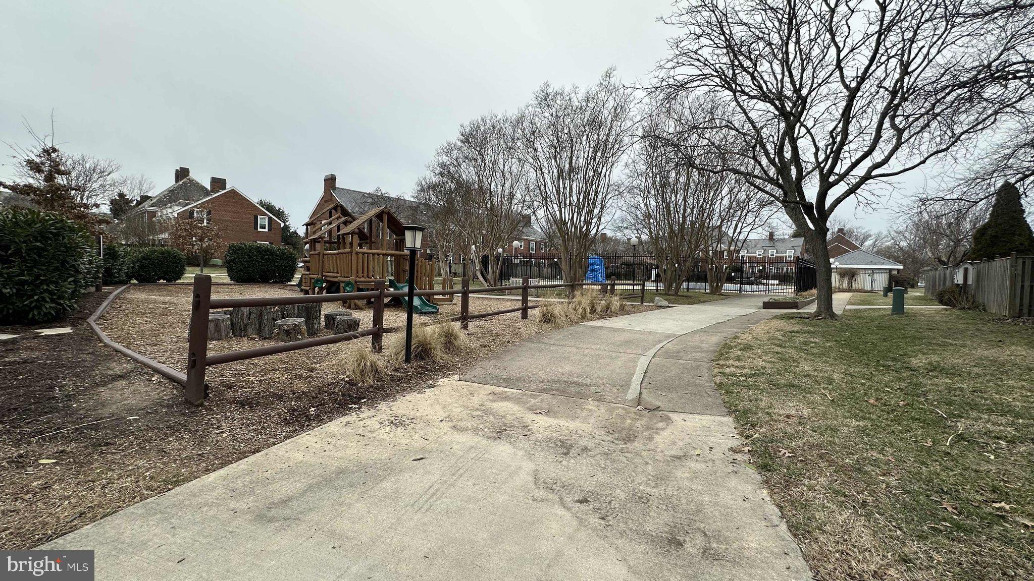 FAIRLINGTON ARBORS - Residential