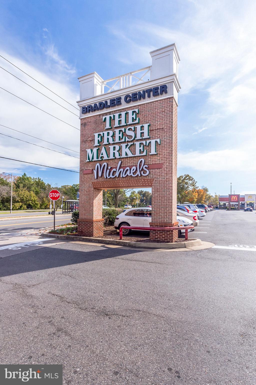 FAIRLINGTON ARBORS - Residential