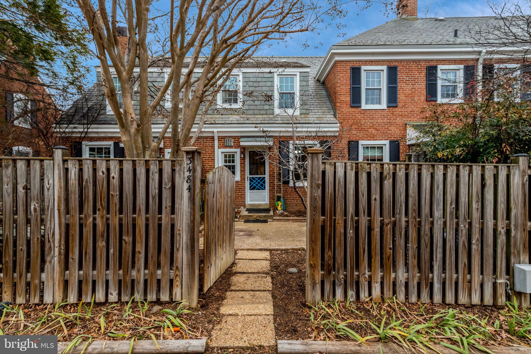 FAIRLINGTON ARBORS - Residential