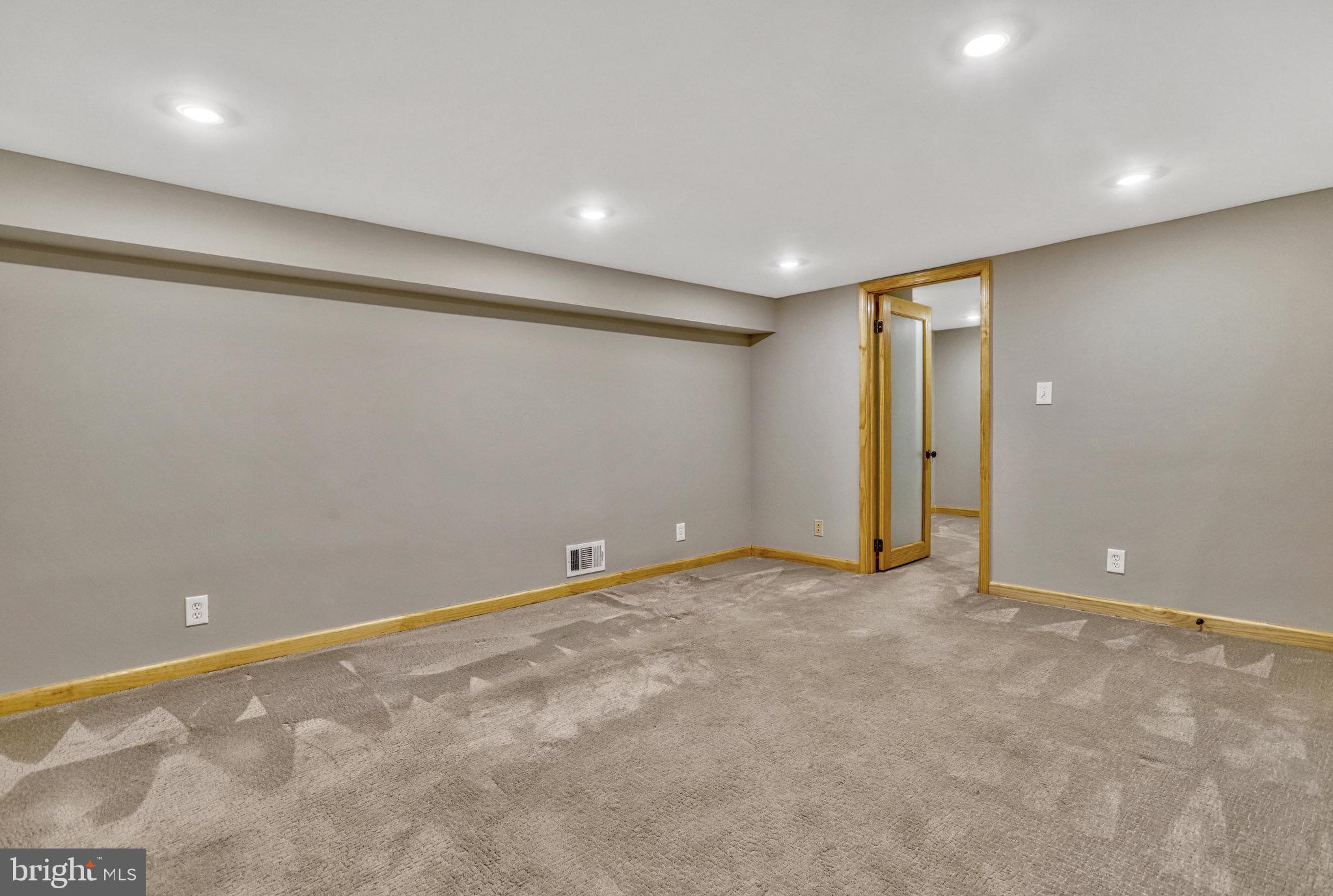 FAIRLINGTON ARBORS - Residential