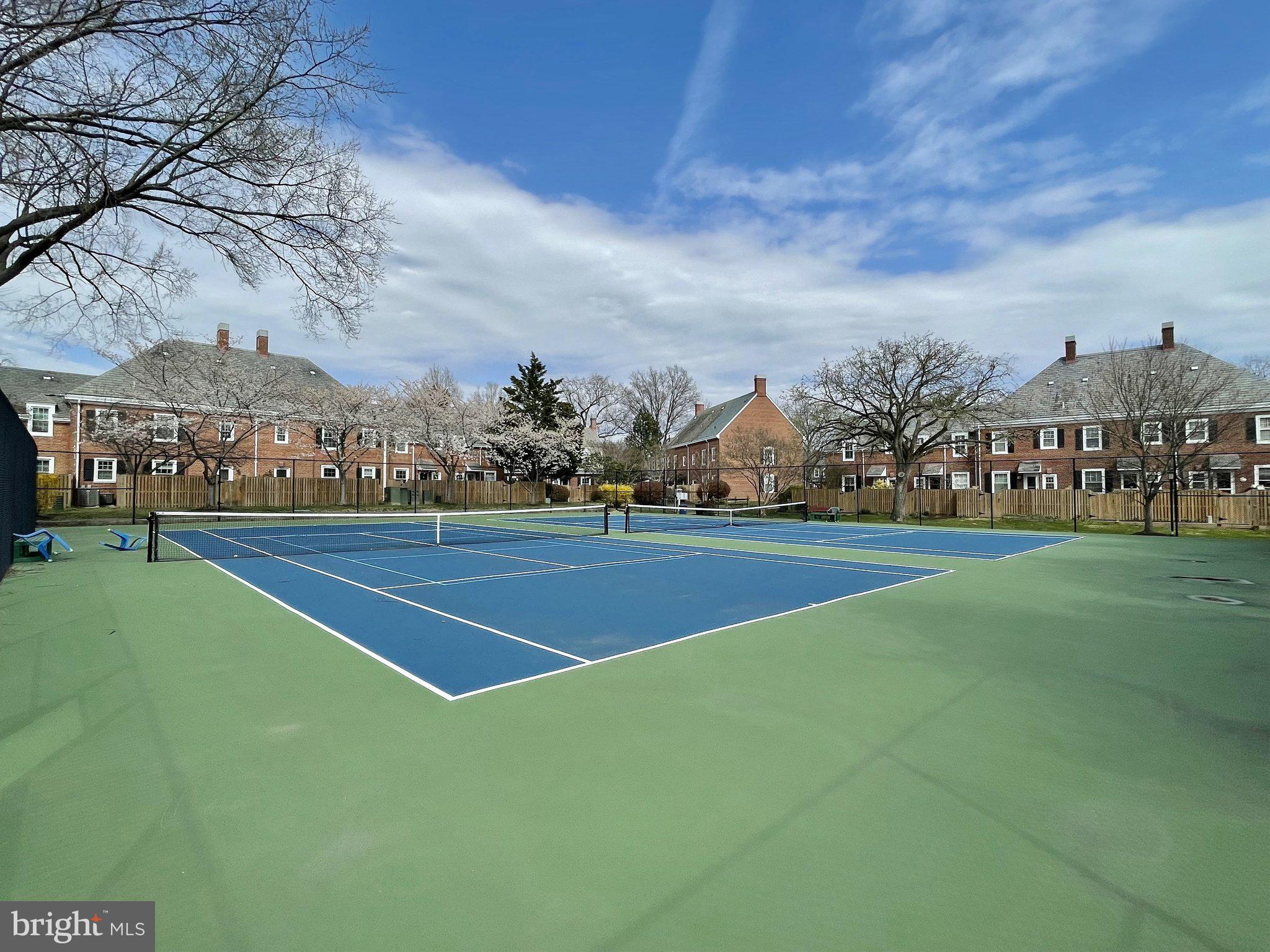 FAIRLINGTON ARBORS - Residential