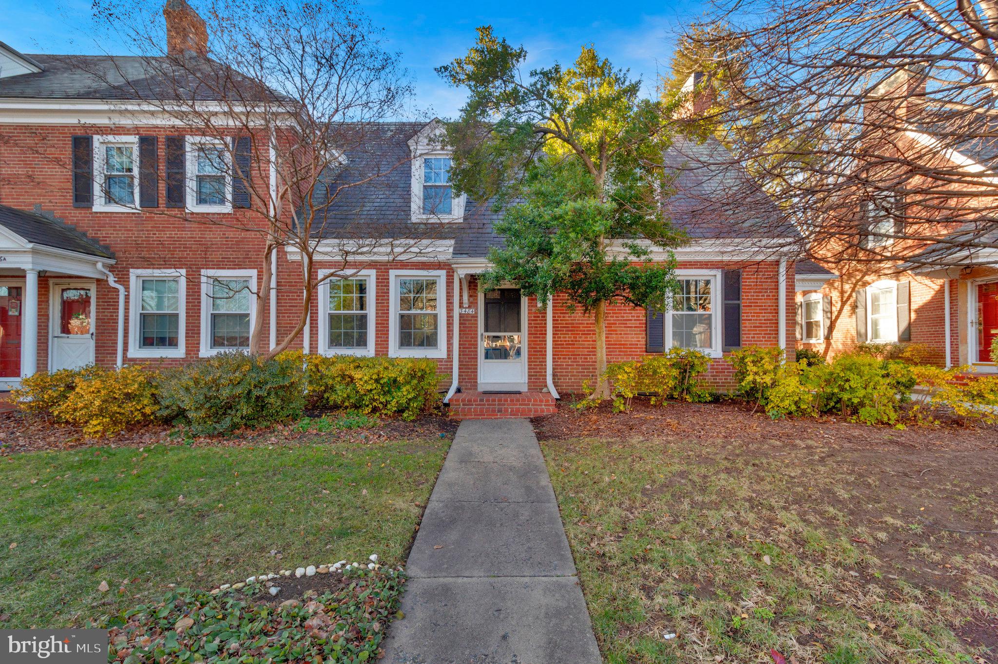 FAIRLINGTON ARBORS - Residential