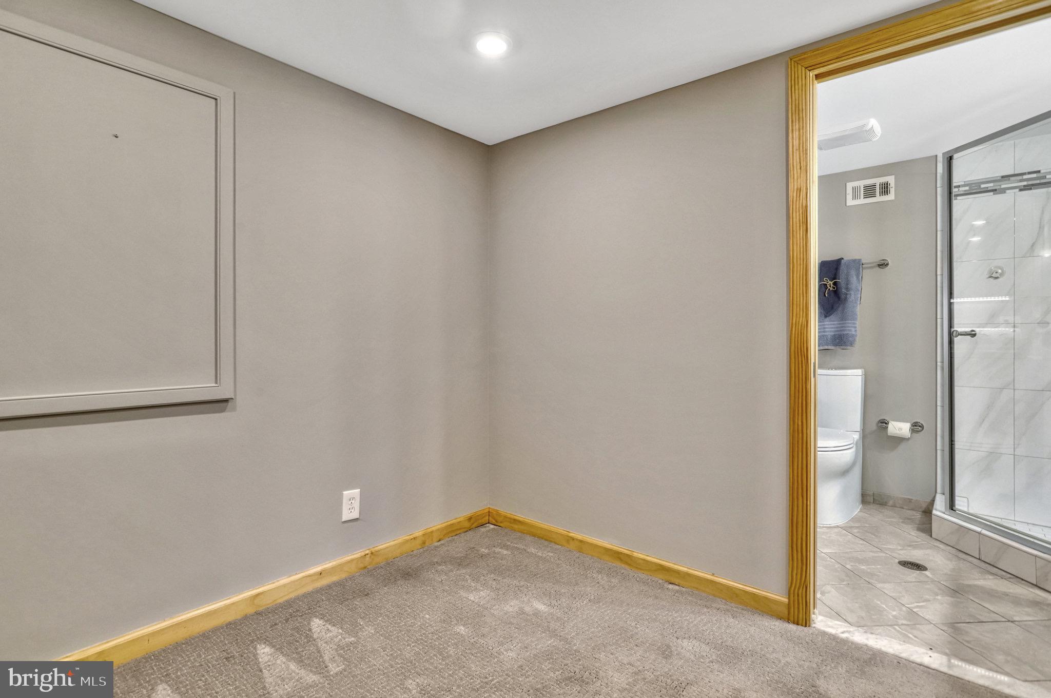 FAIRLINGTON ARBORS - Residential