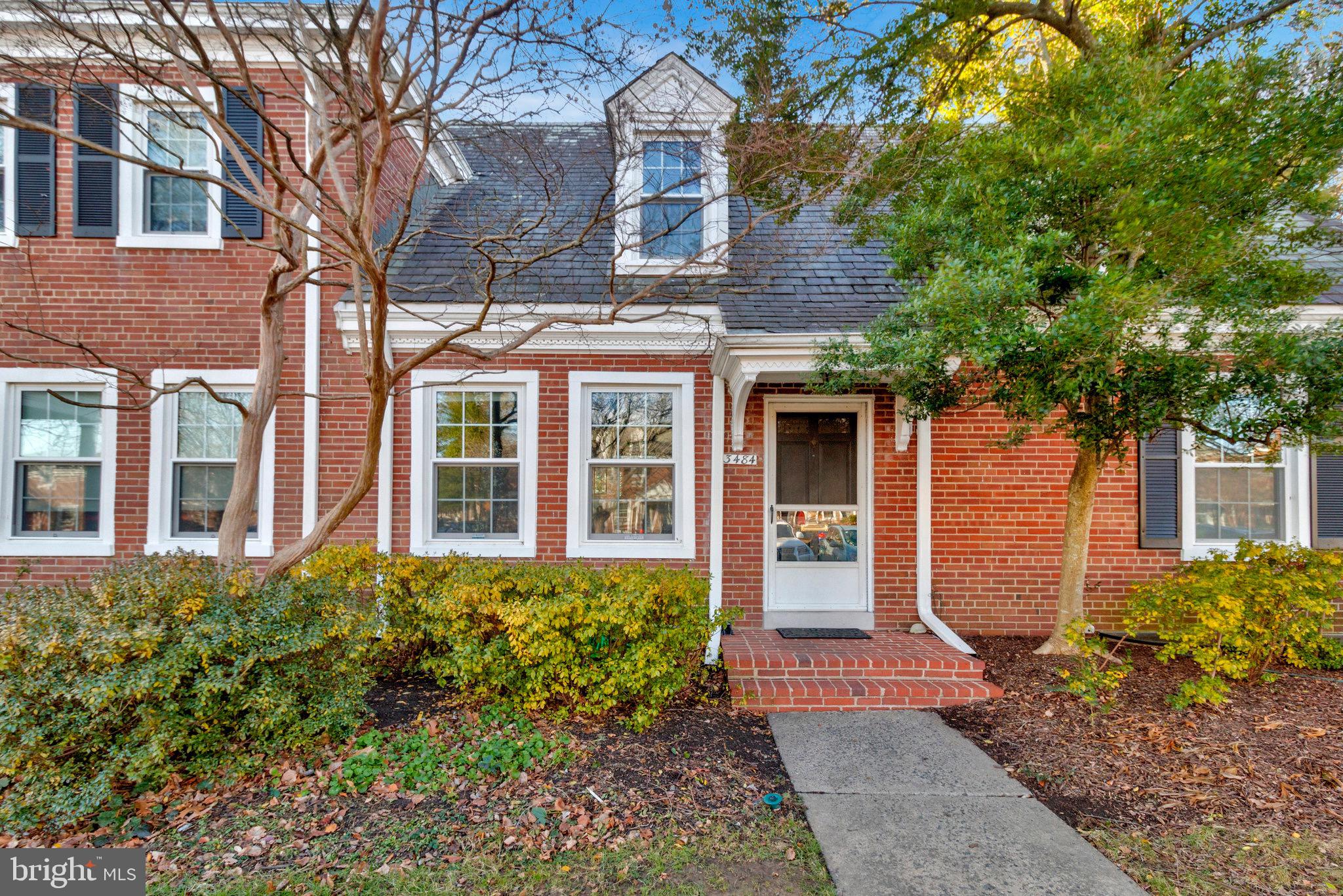 FAIRLINGTON ARBORS - Residential