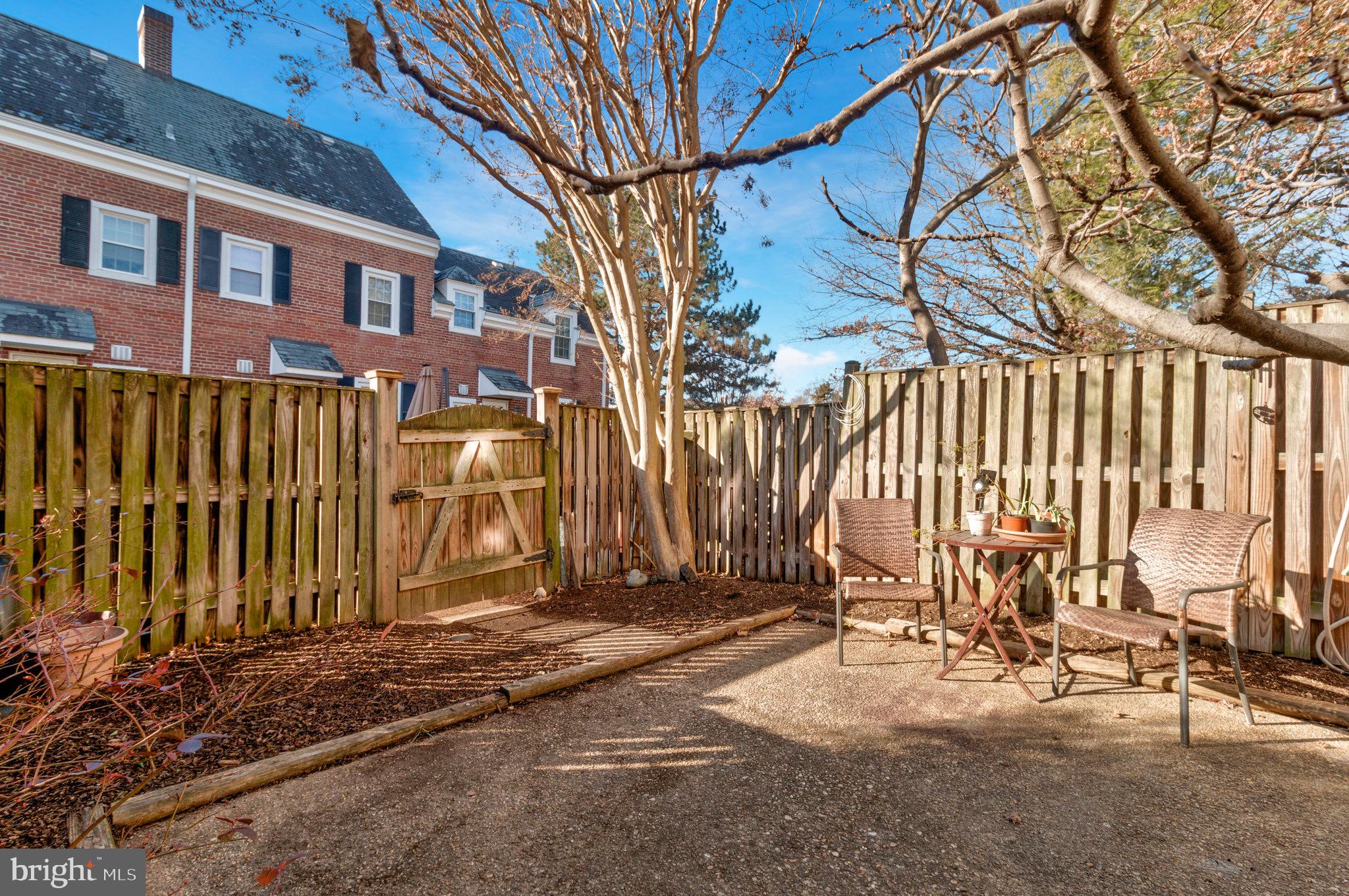 FAIRLINGTON ARBORS - Residential
