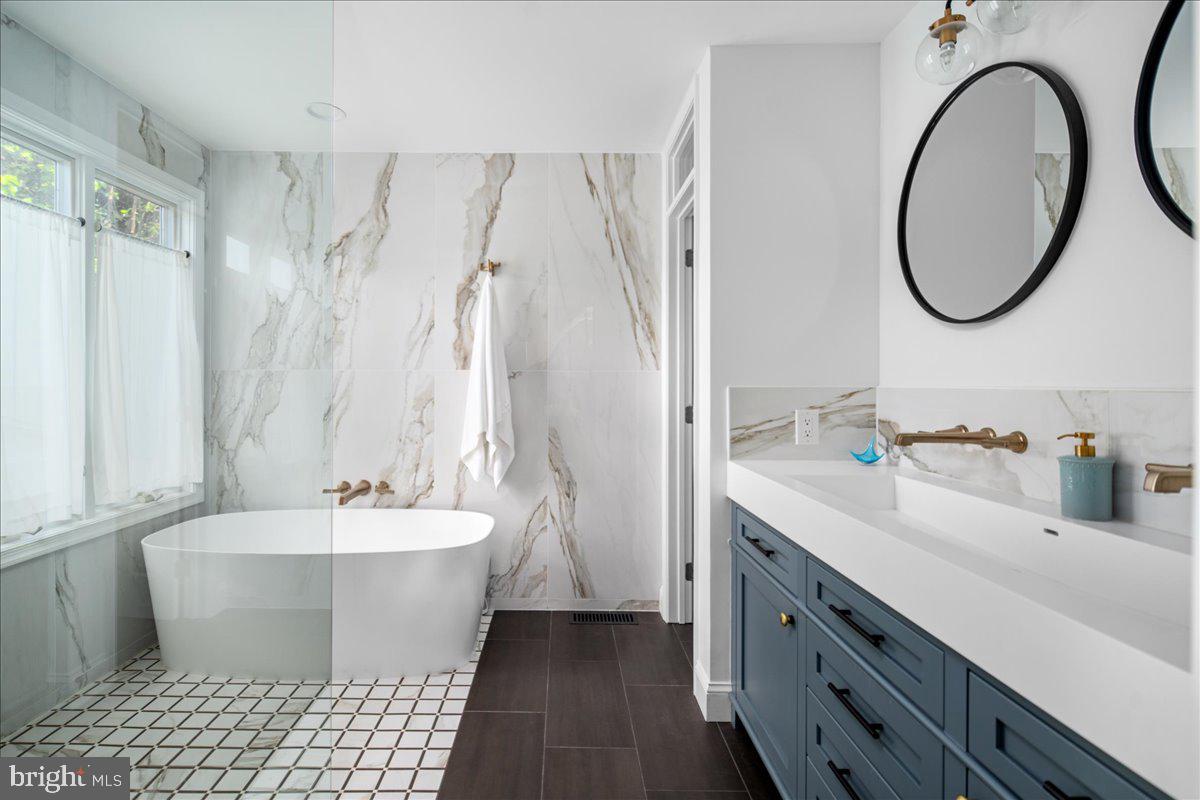 CEDAR CREST FARMS - Residential