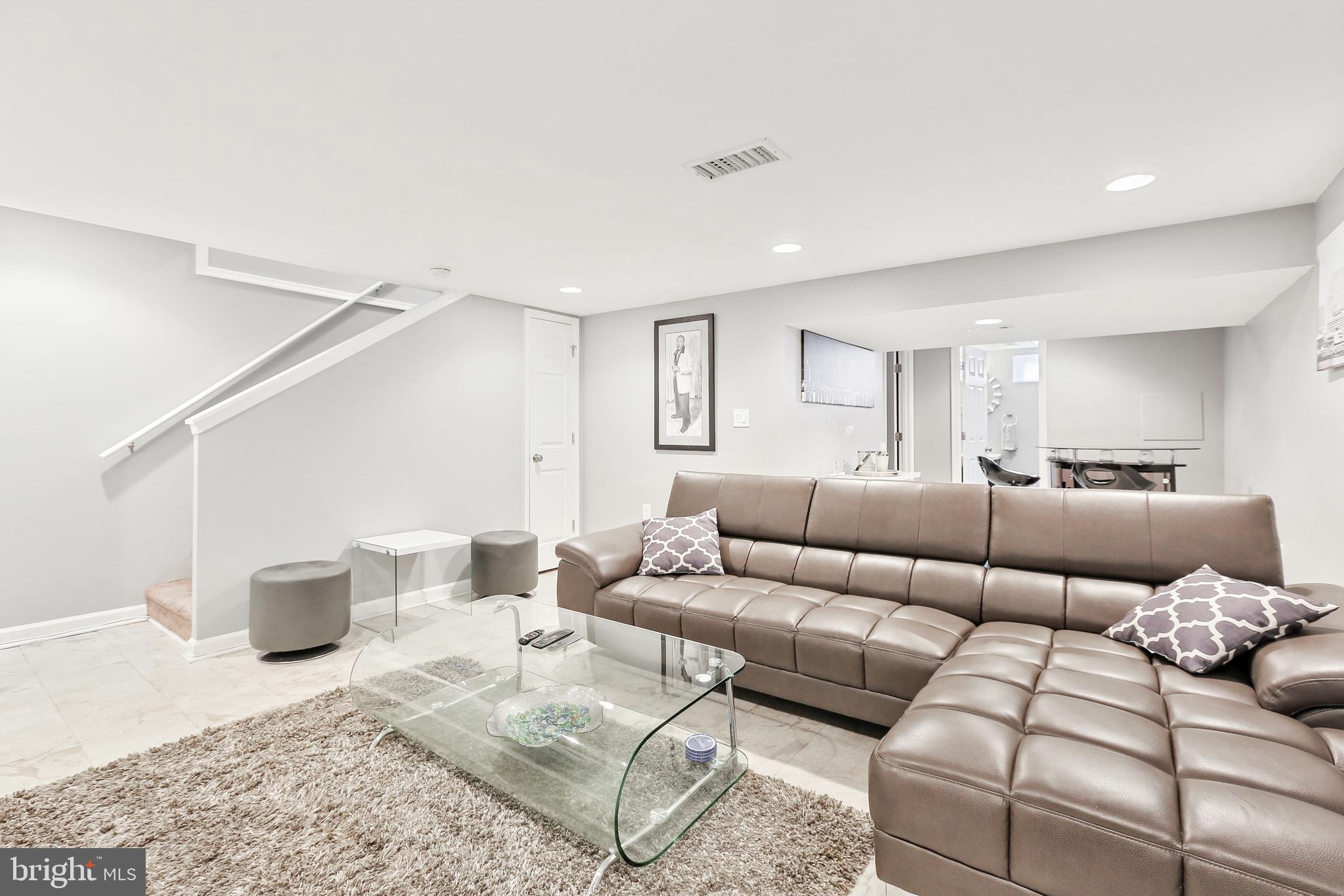 NORTHWOOD - Residential