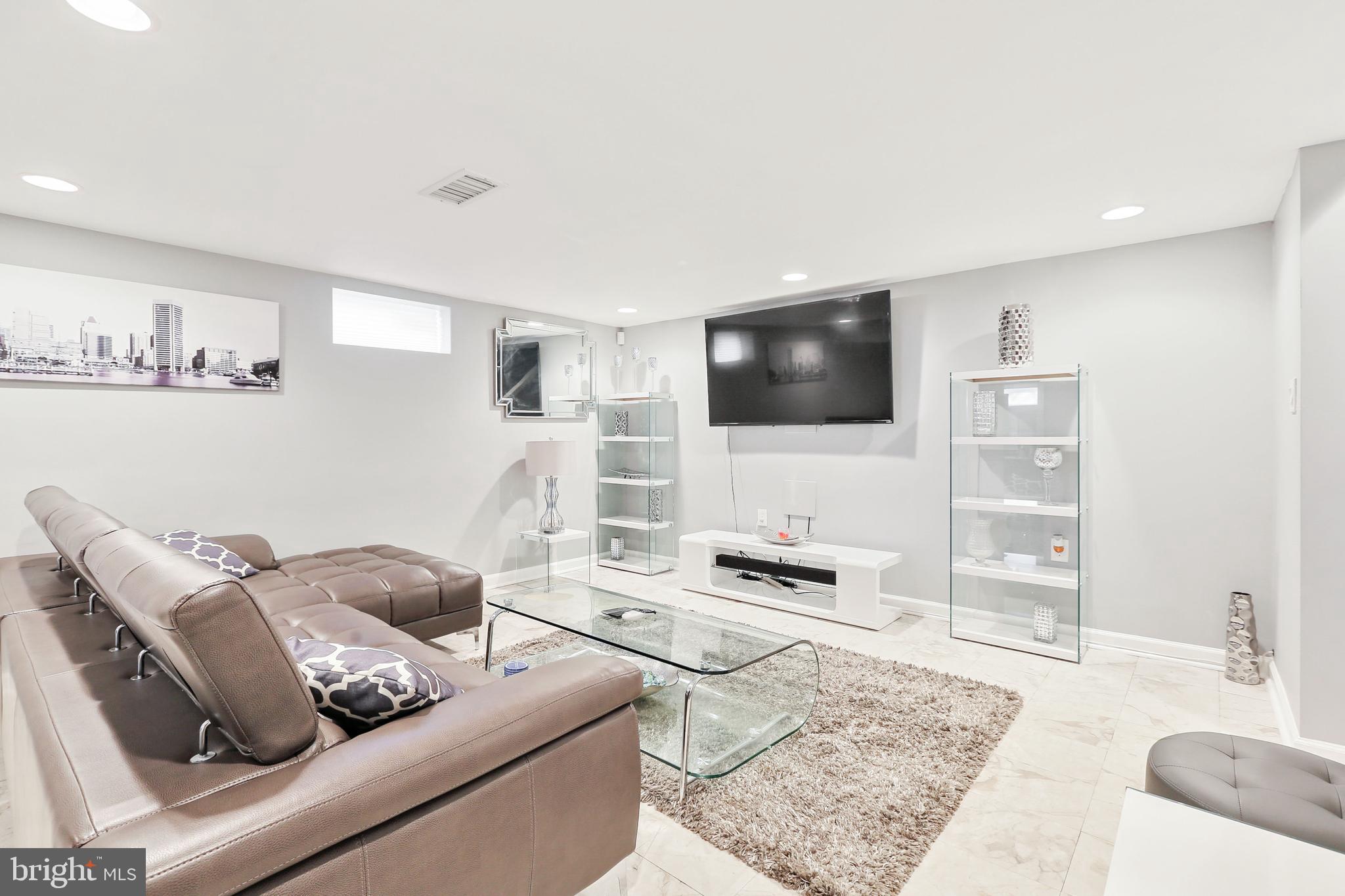 NORTHWOOD - Residential