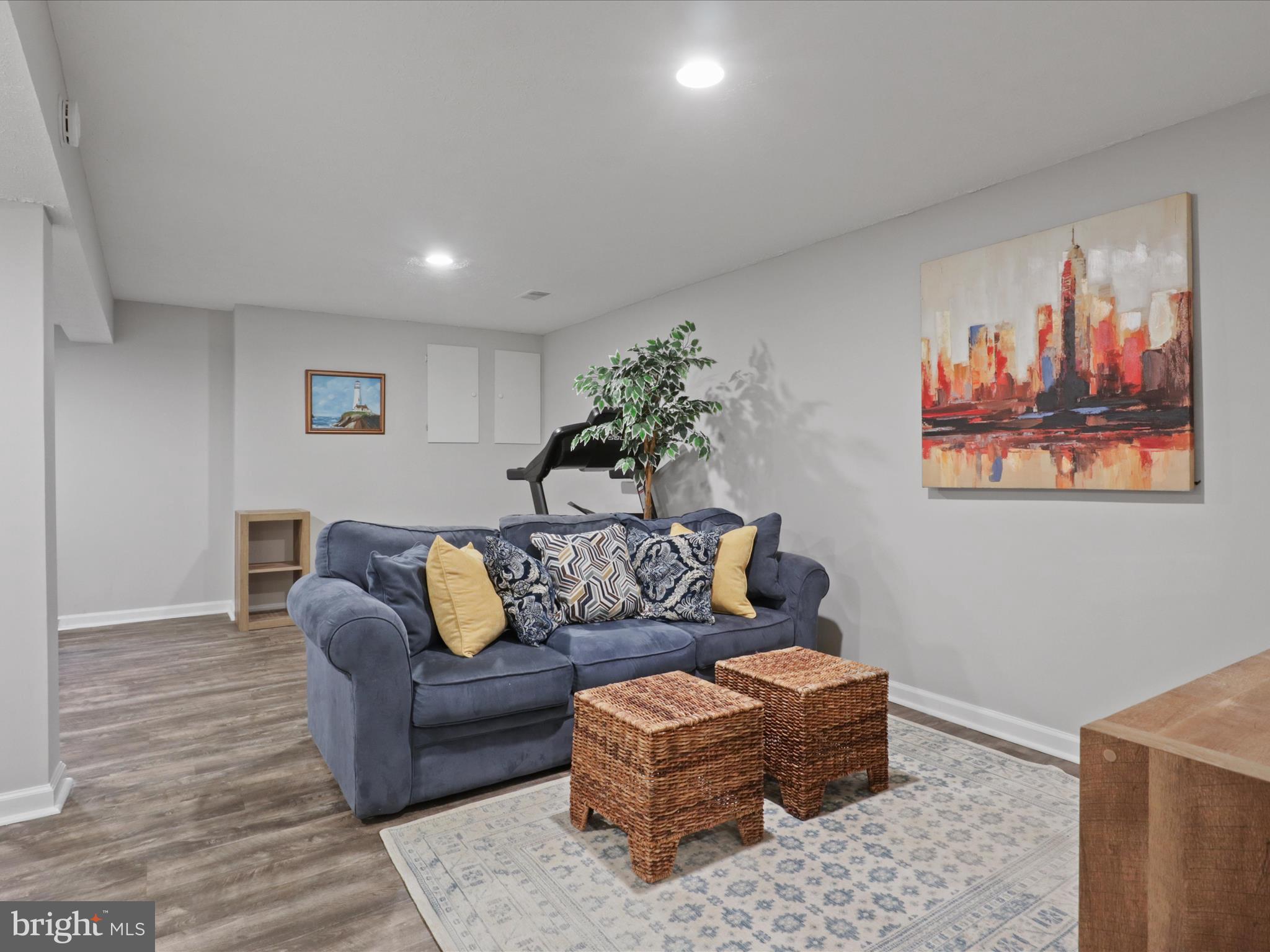 GEORGETOWN WOODS - Residential