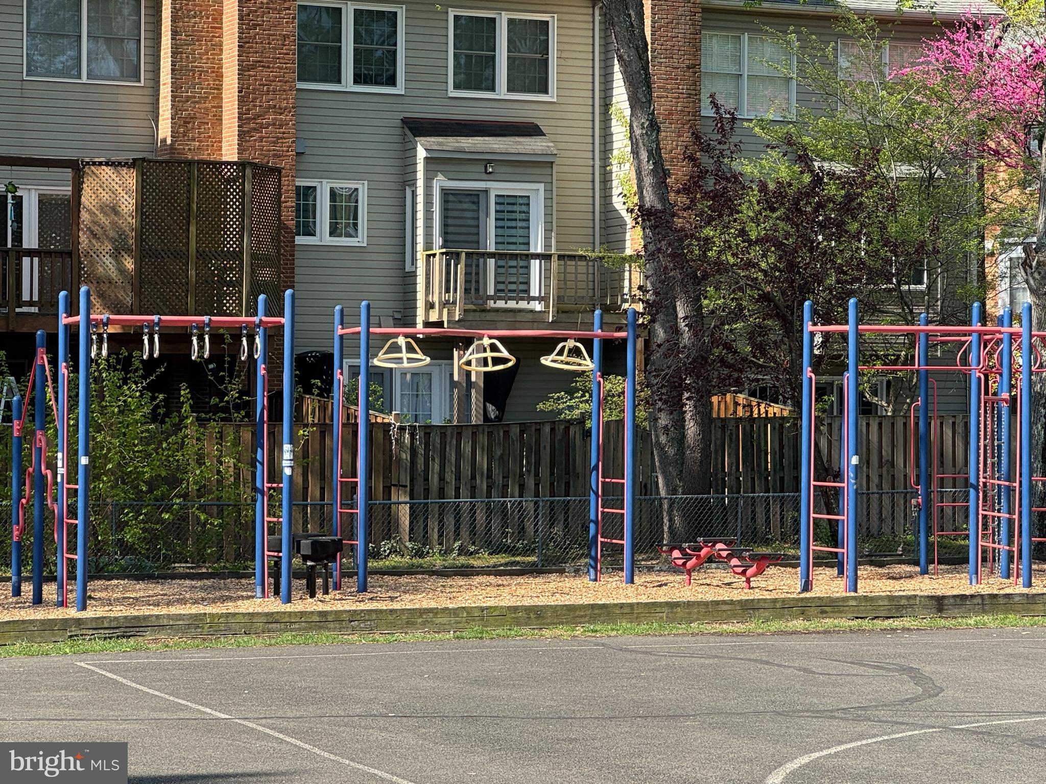 GEORGETOWN WOODS - Residential