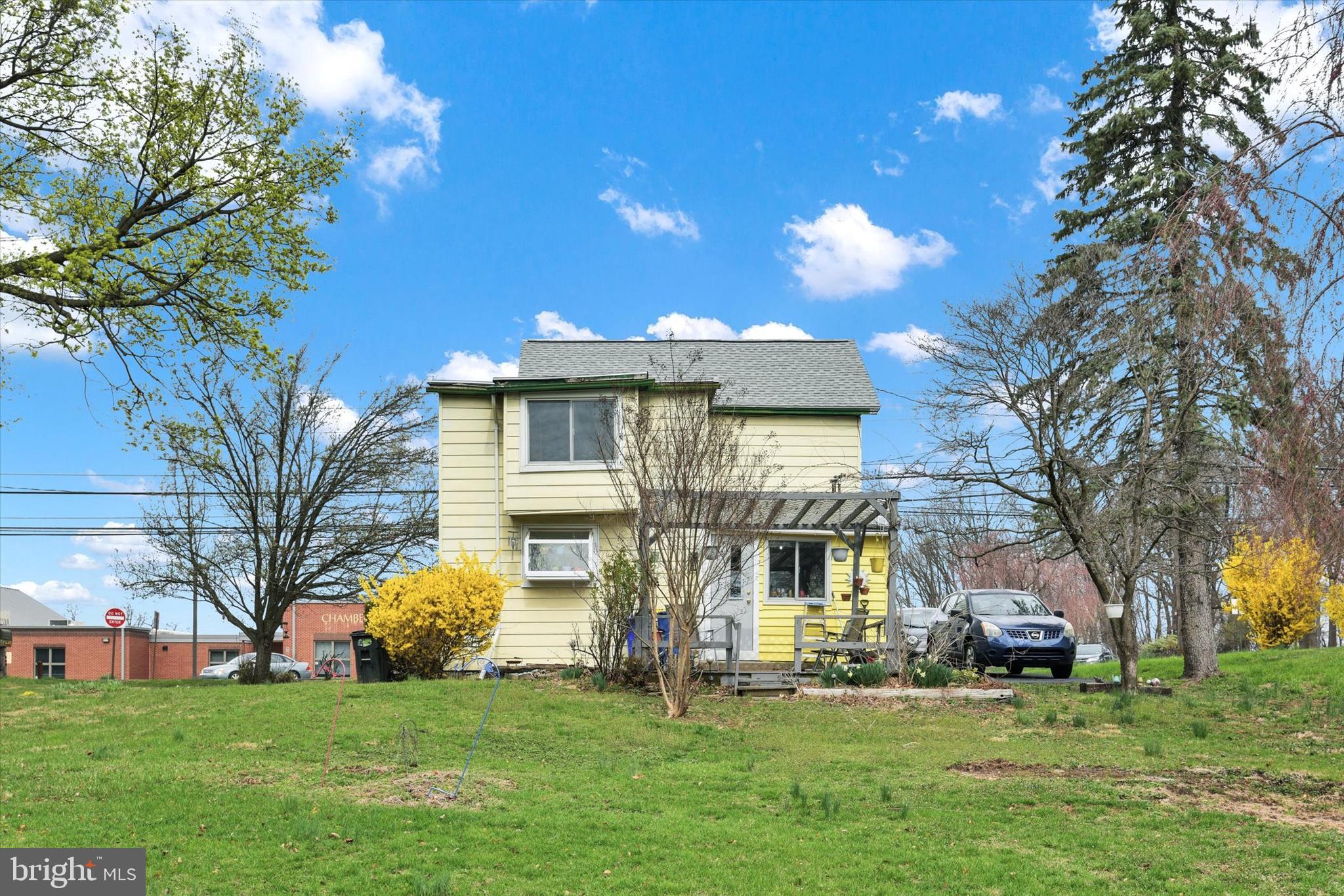 CHAMBERS HILL - Residential