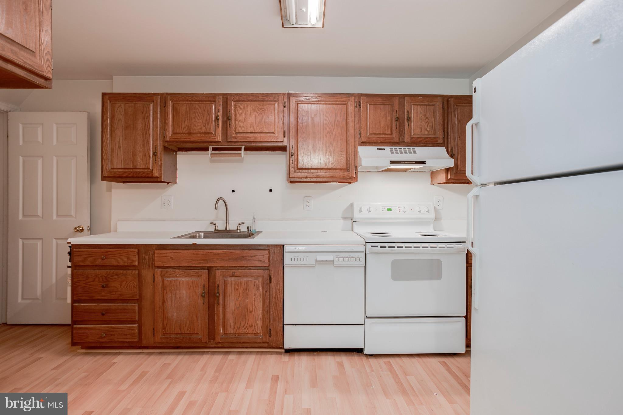 Come take advantage of this priced to sell condo located in the sought after community of Whiskey Bottom. Hurry, this home will not last long!
