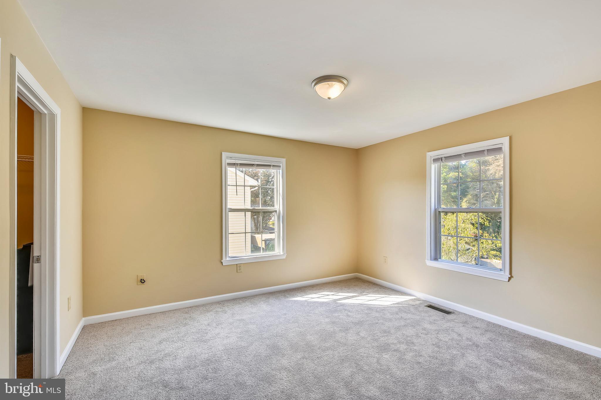 HARBOR POINTE - Residential