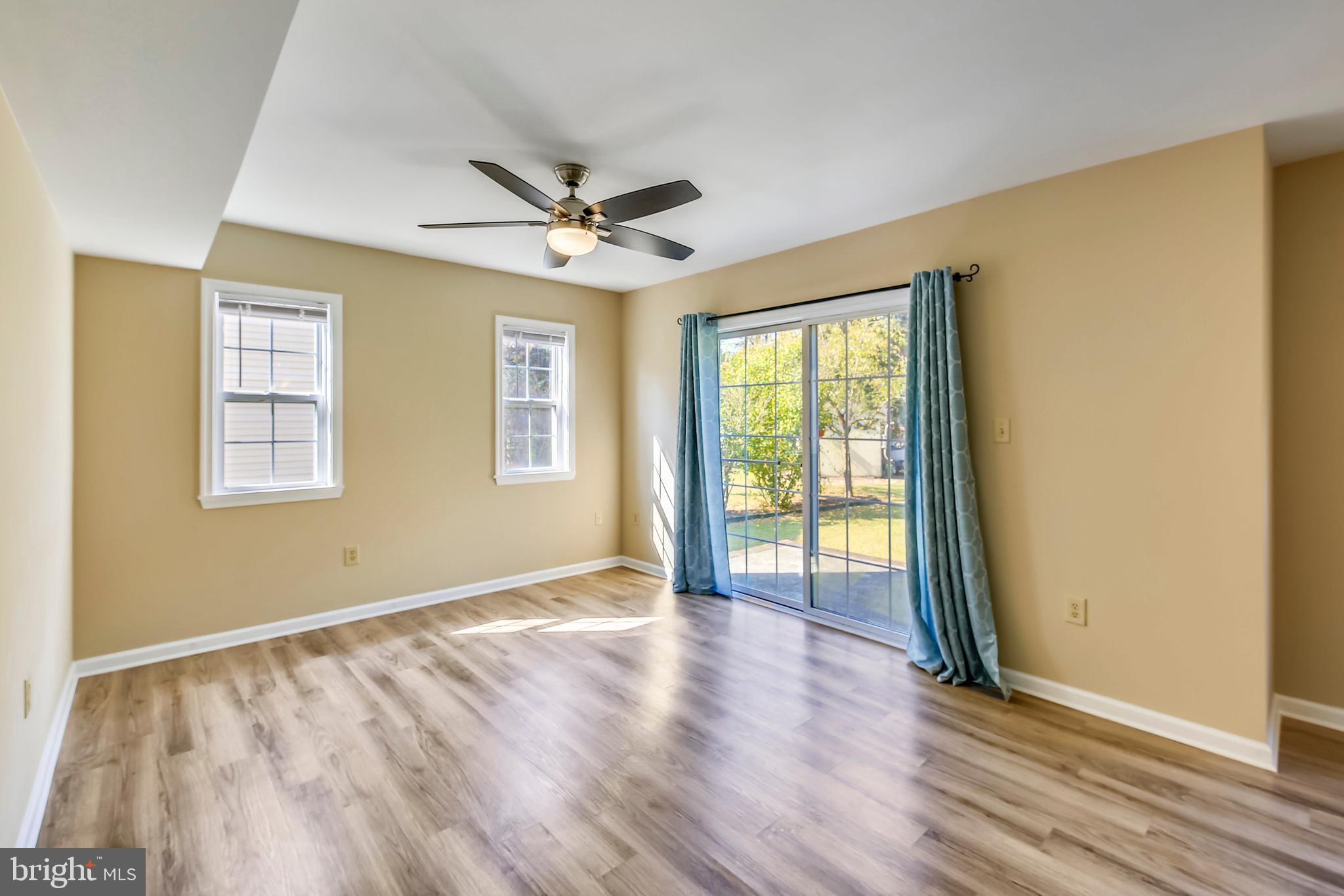 HARBOR POINTE - Residential