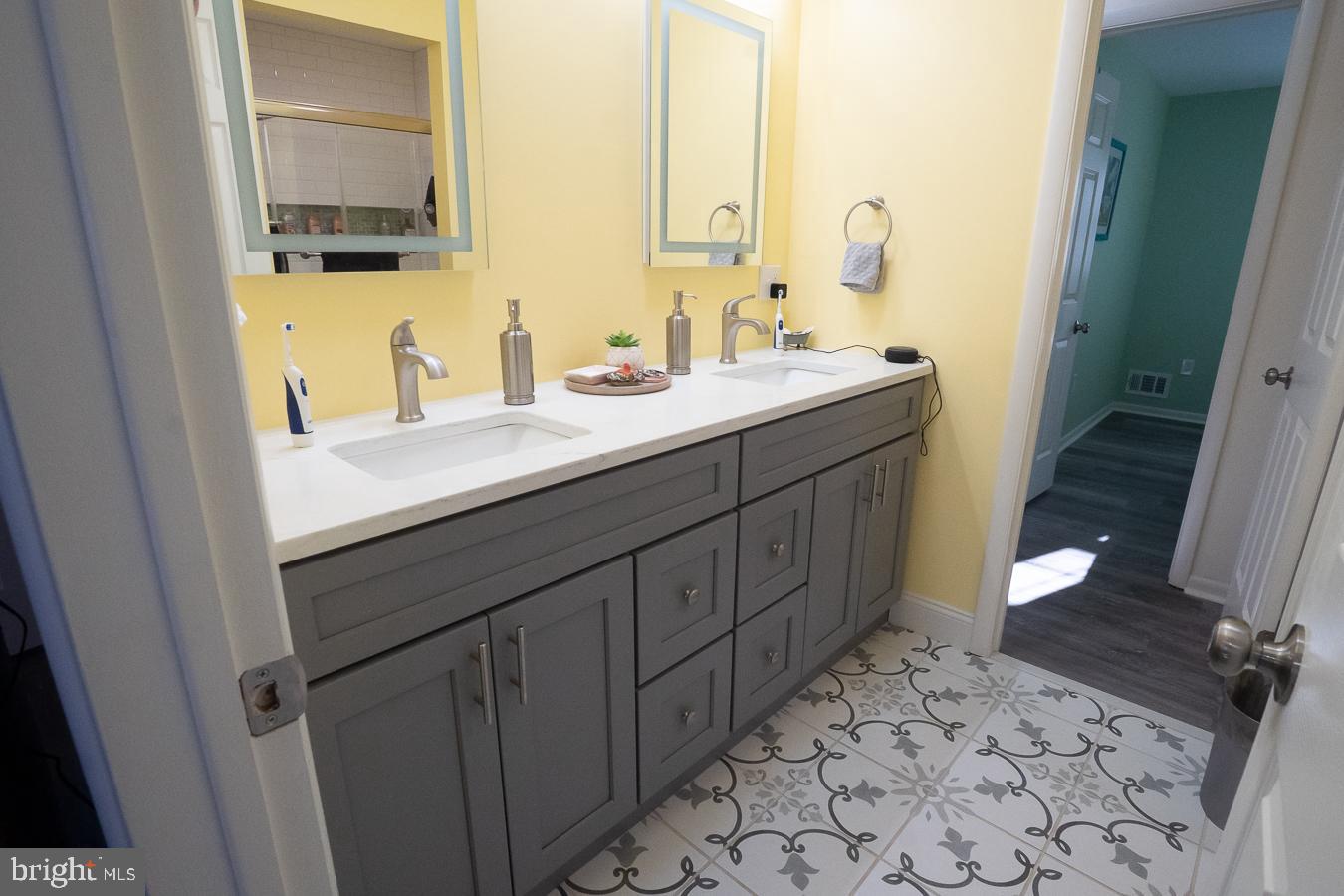 INDIAN SPRINGS - Residential