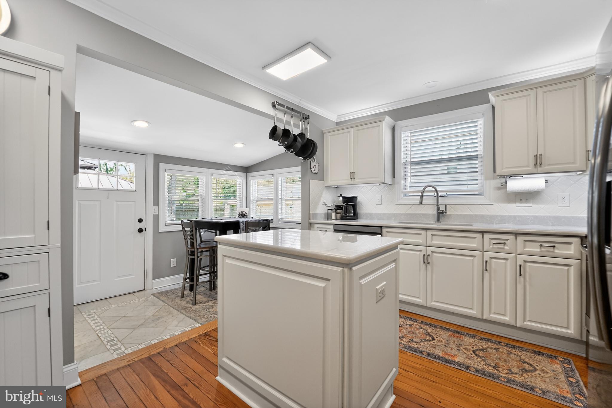 STEVENSVILLE - Residential