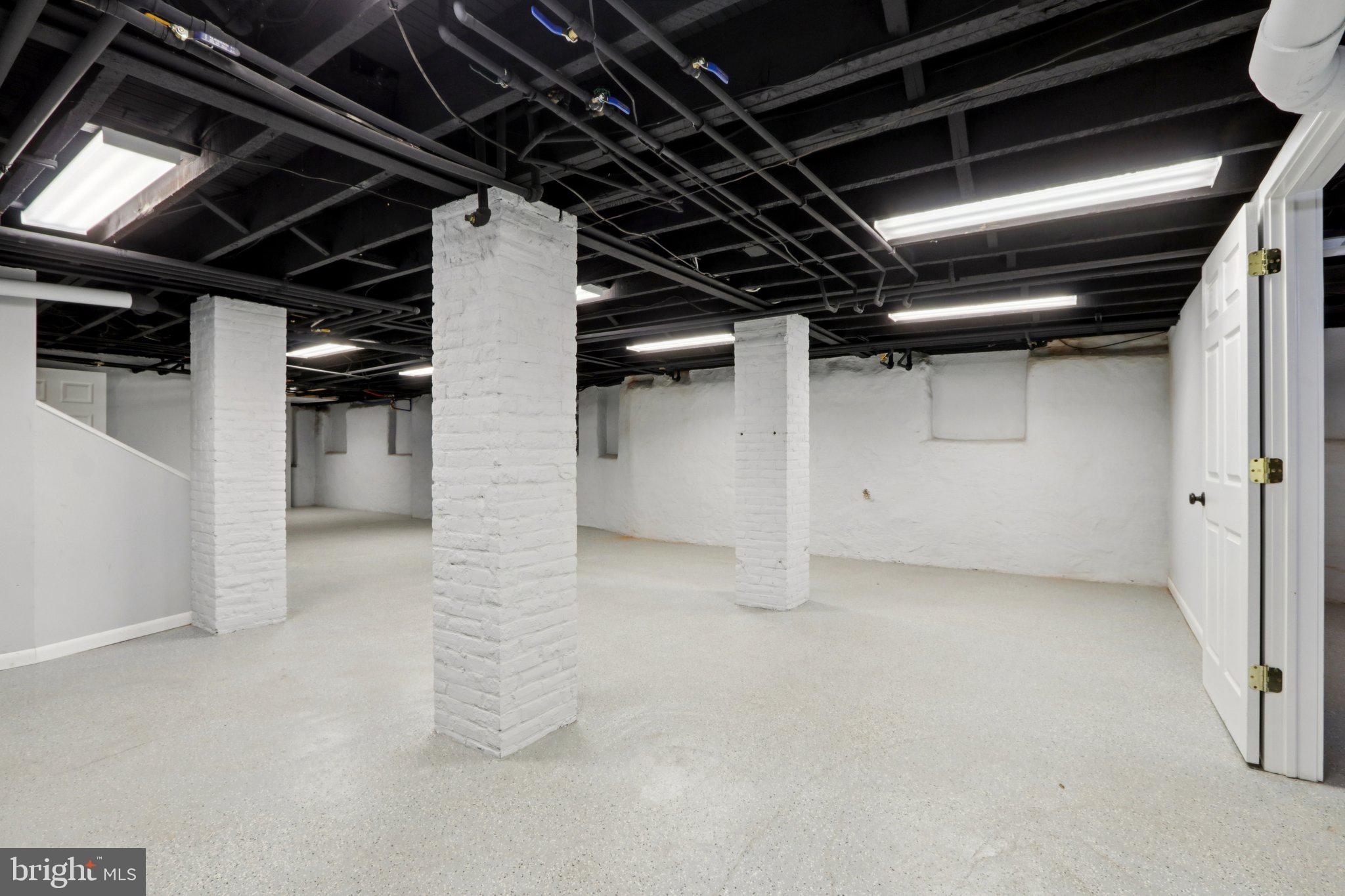 UNIVERSITY CITY - Residential