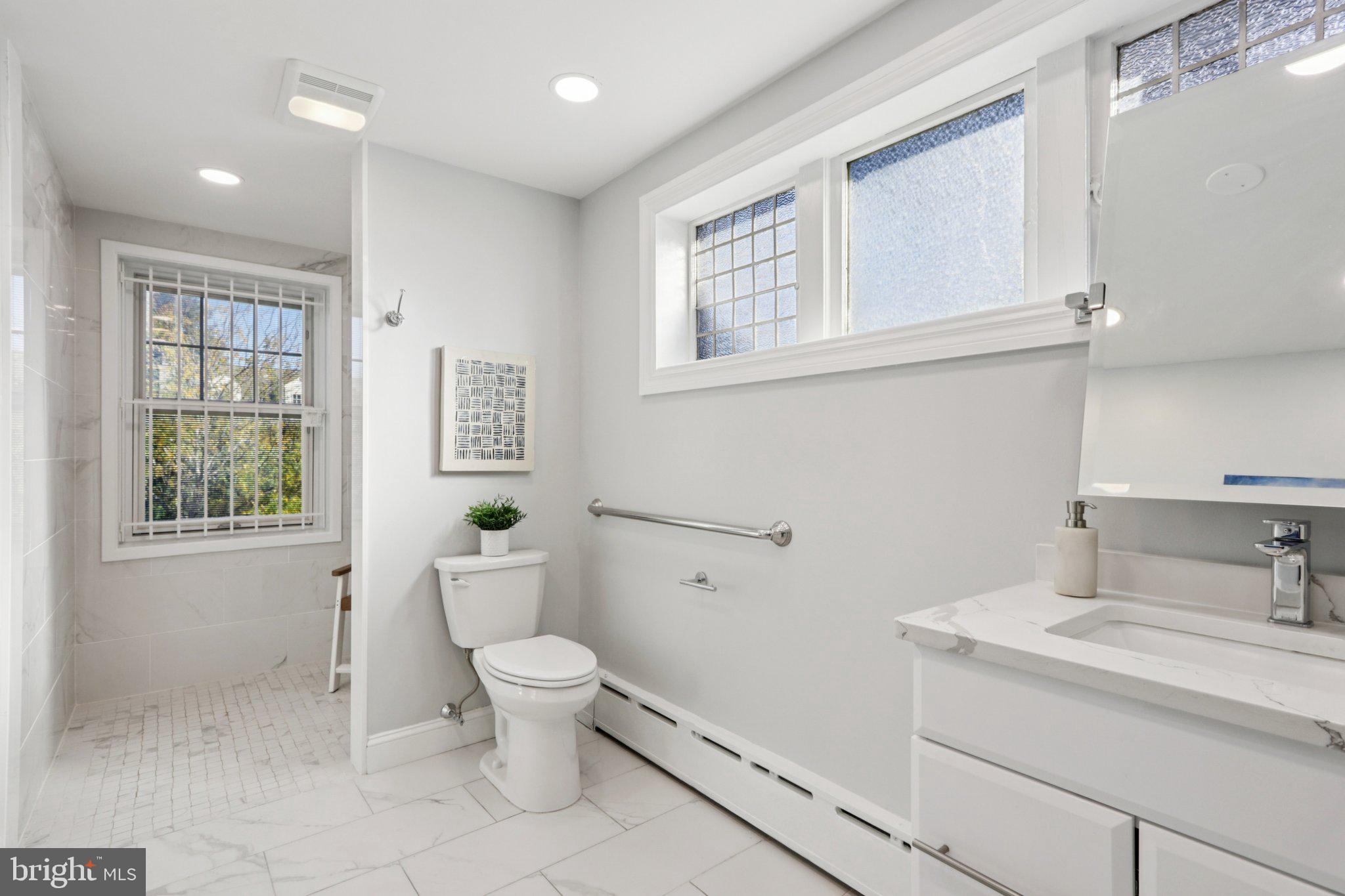 UNIVERSITY CITY - Residential