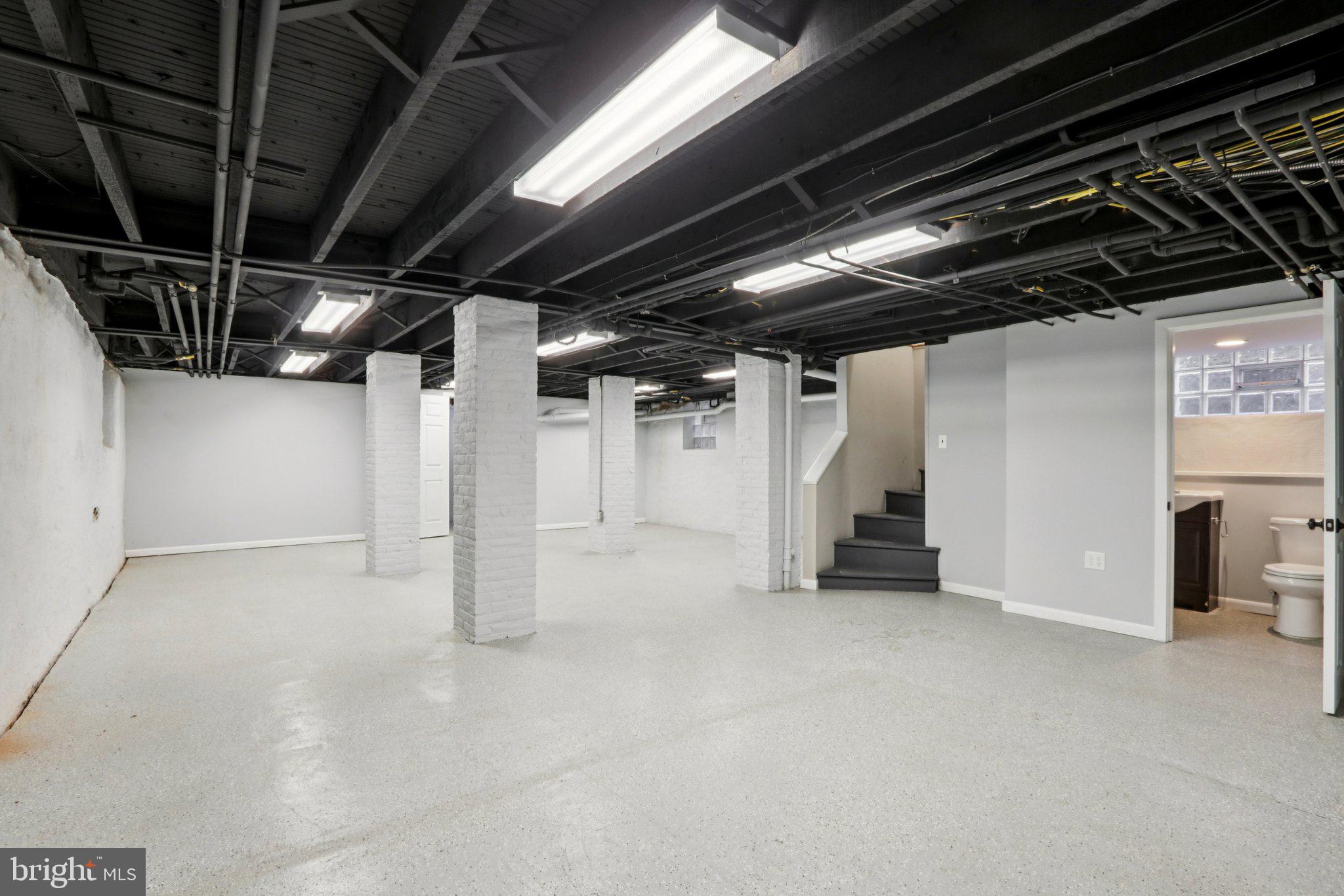 UNIVERSITY CITY - Residential